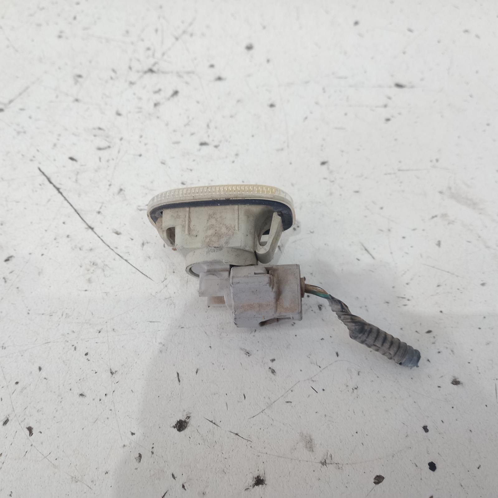 View Auto part Left Indicator/Fog/Side Toyota Hilux 2008