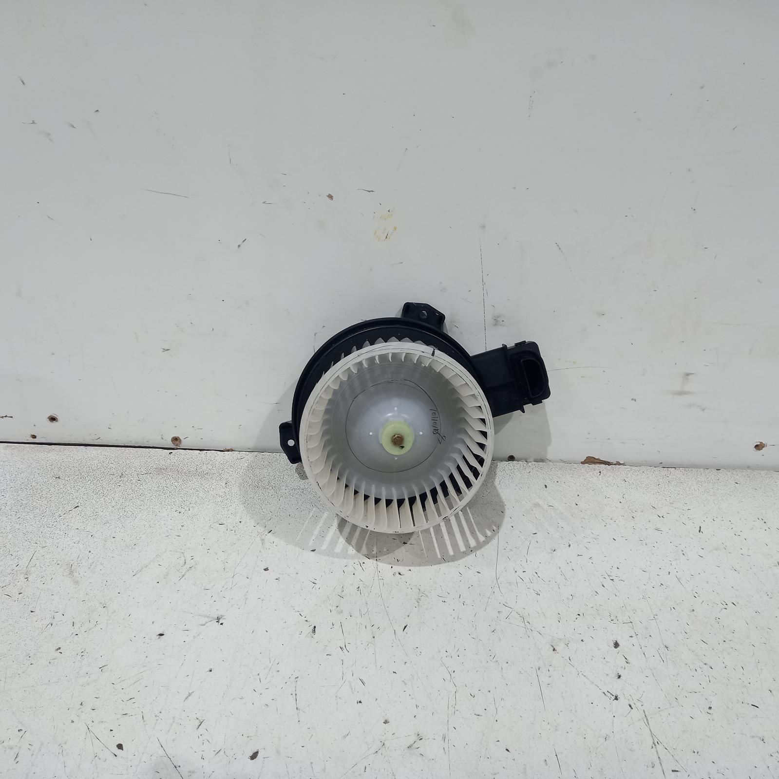 View Auto part Heater Fan Motor Suzuki Baleno 2019