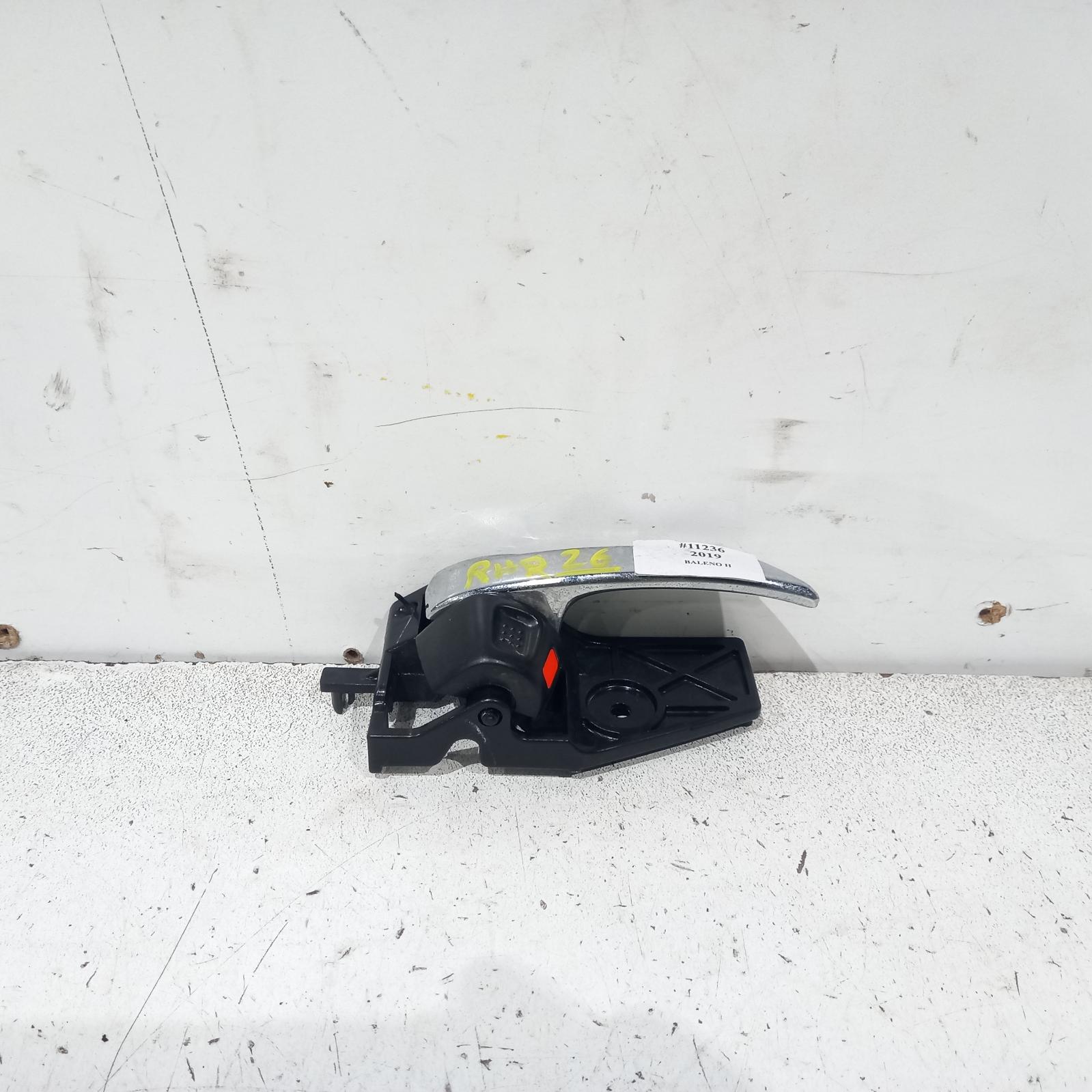 View Auto part Door Handle Suzuki Baleno 2019