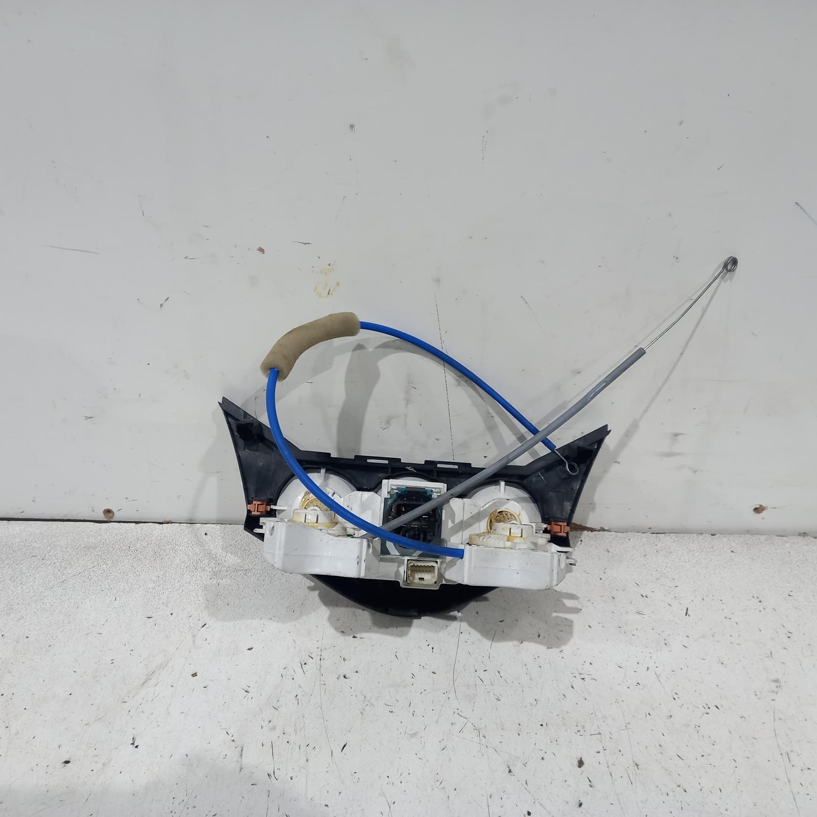 View Auto part Heater/Ac Controls Suzuki Baleno 2019