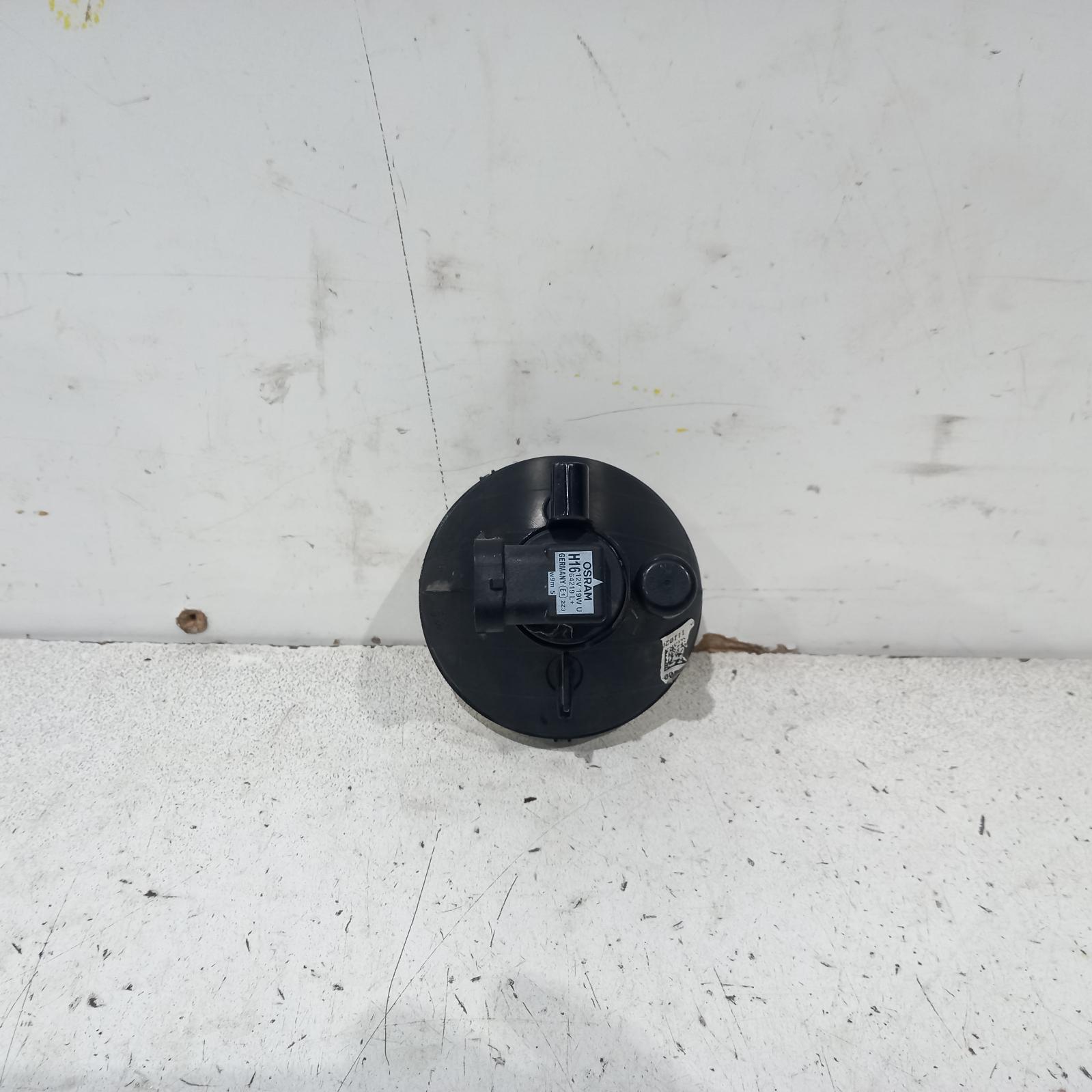 2019 Suzuki Baleno Left Indicator/Fog/Side View Auto part Left Indicator/Fog/Side Suzuki Baleno 2019