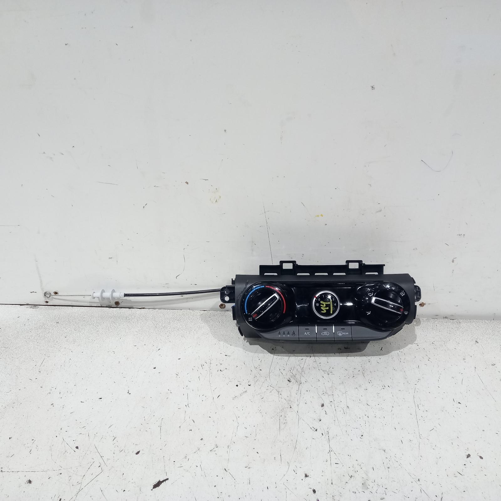 View Auto part Heater/Ac Controls Hyundai Kona 2021