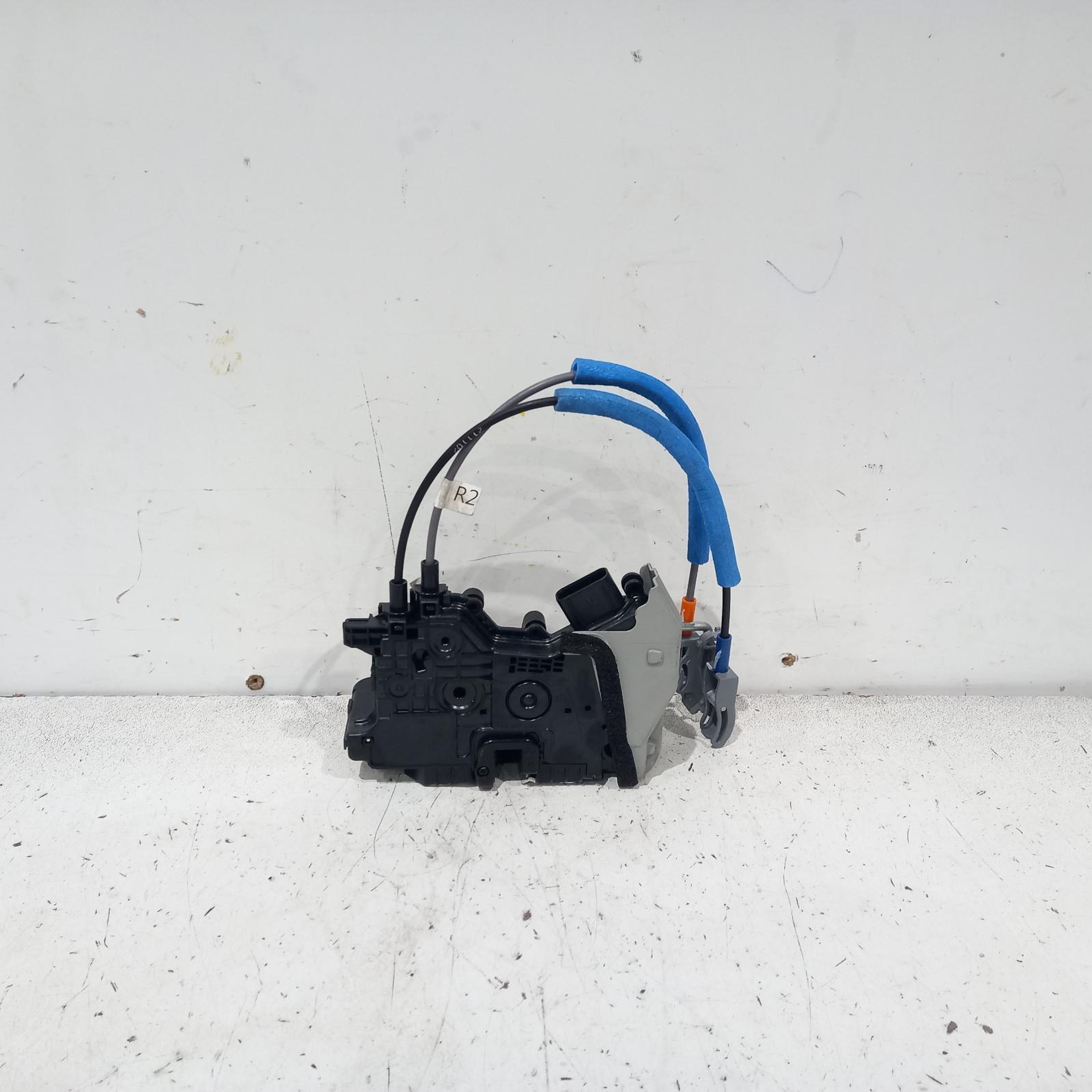 View Auto part Door/Boot/Gate Lock Hyundai Kona 2021