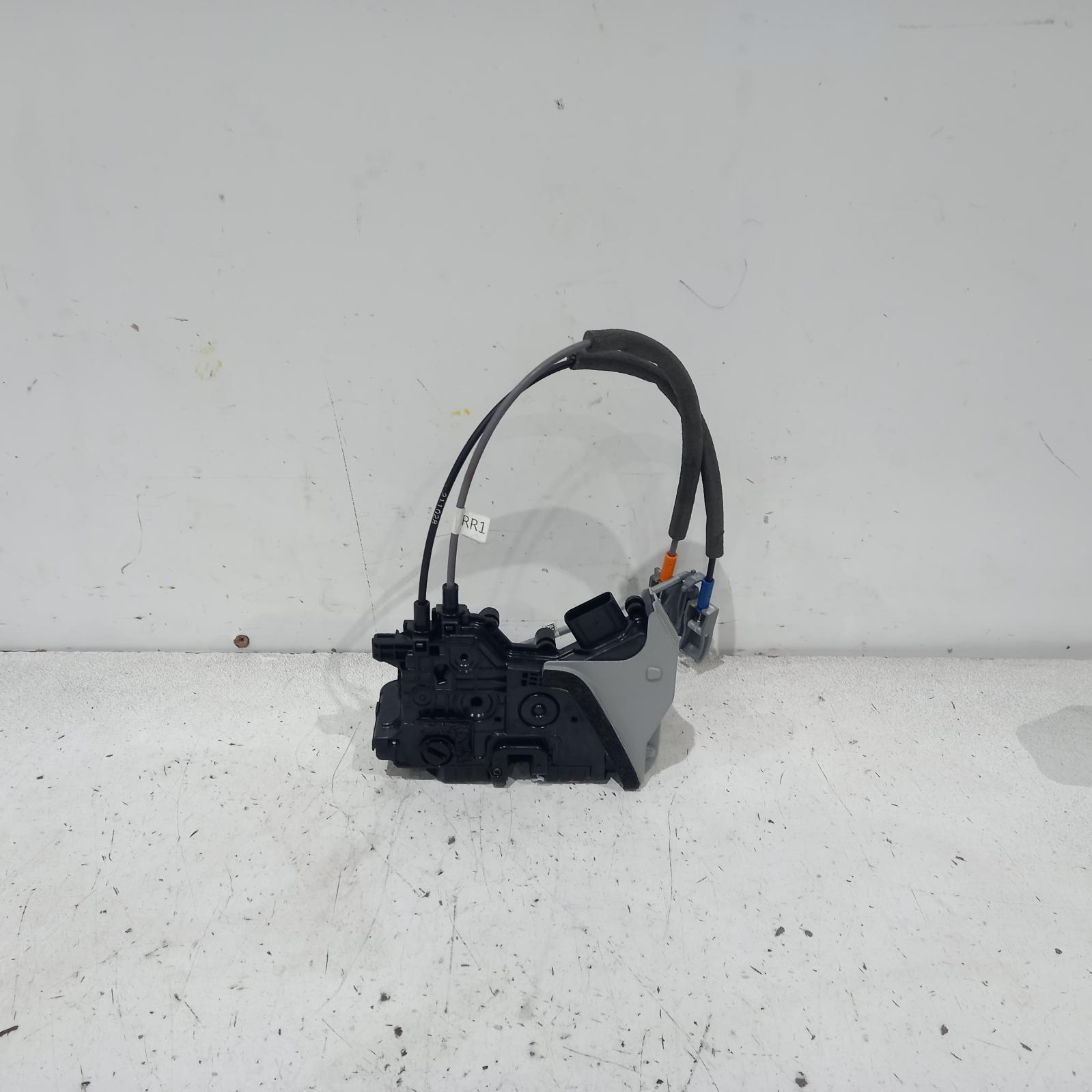 View Auto part Door/Boot/Gate Lock Hyundai Kona 2021