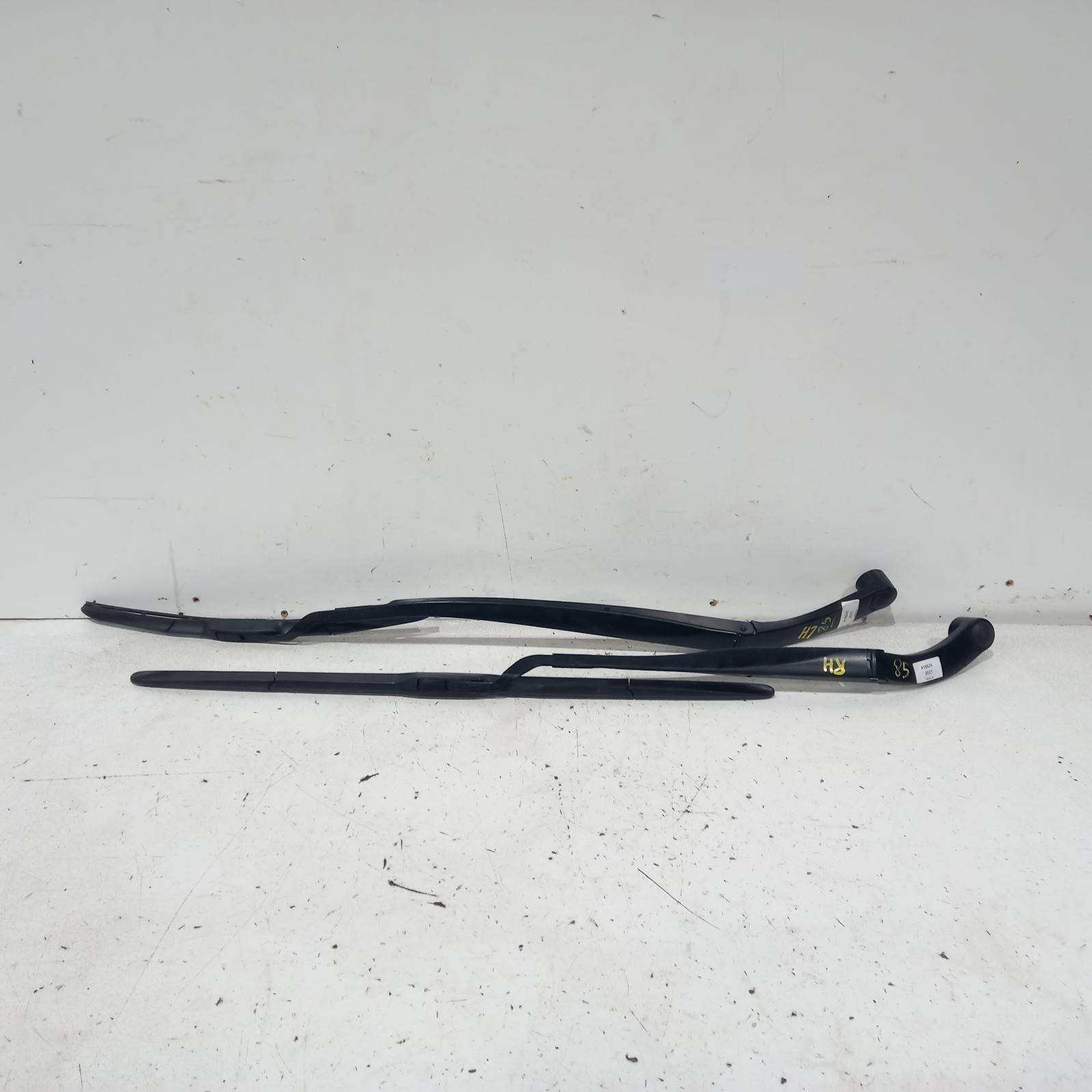 View Auto part Wiper Arm Hyundai Kona 2021