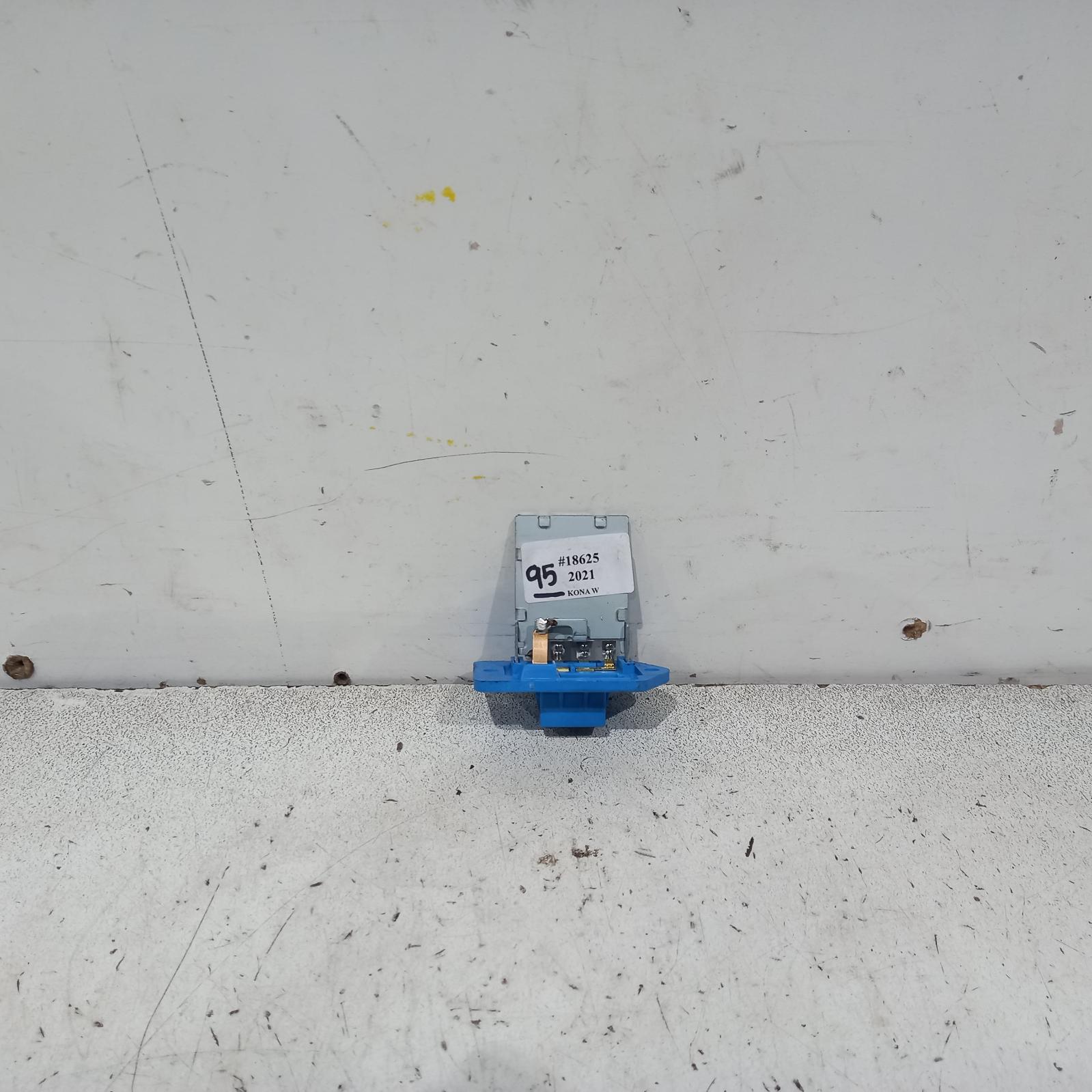View Auto part Fan Speed Resistor Hyundai Kona 2021