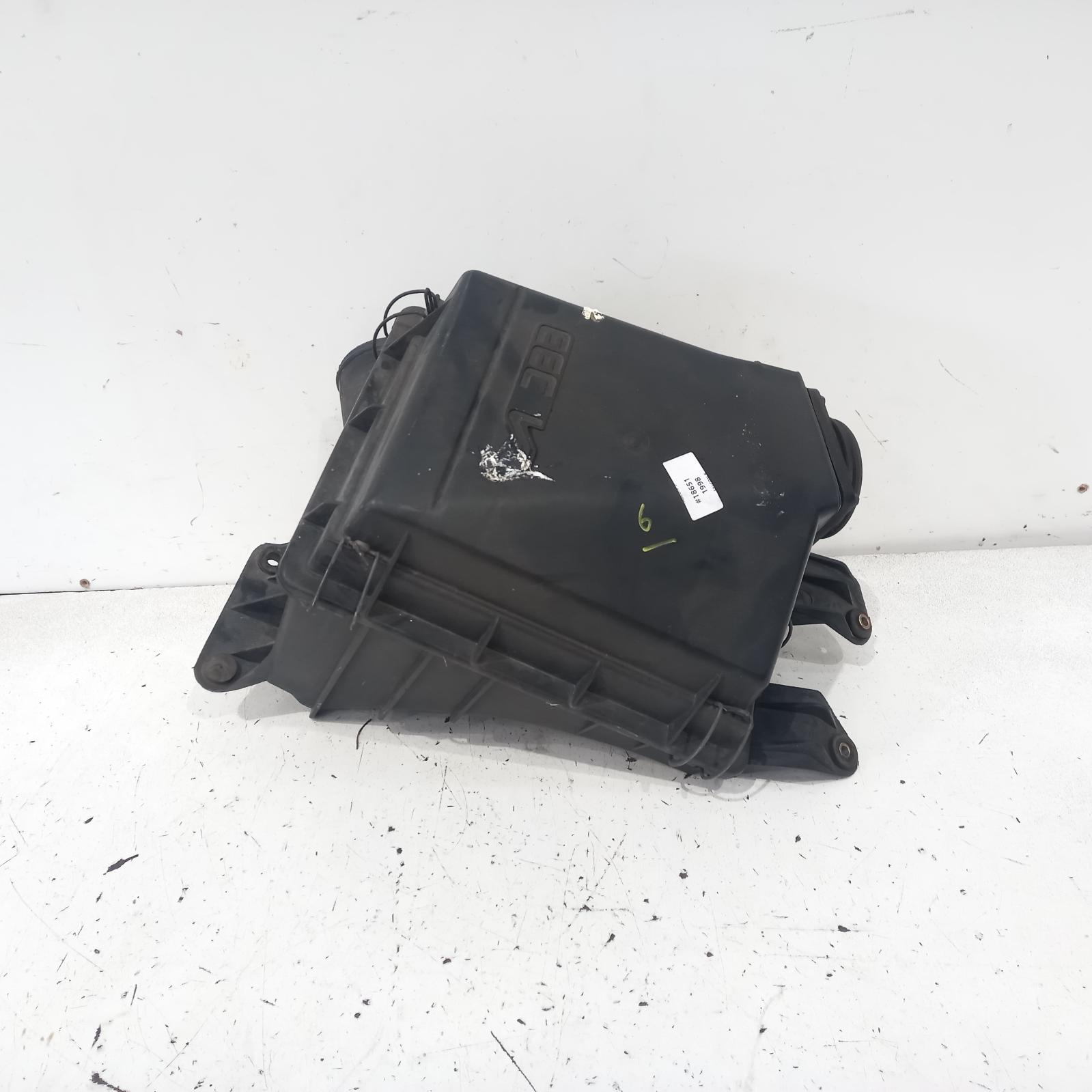 View Auto part Air Cleaner/Box Ford Falcon 1998