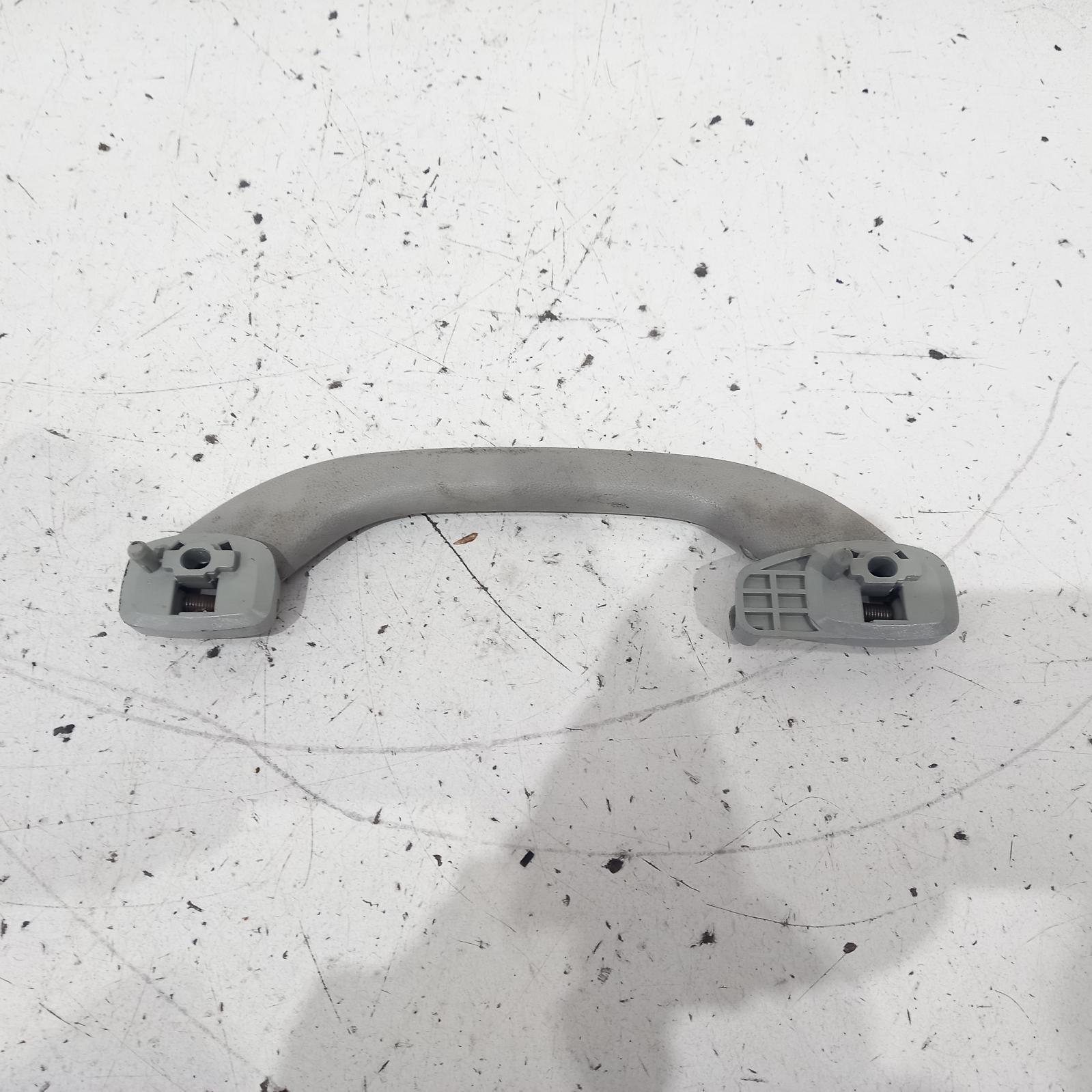 View Auto part Grab Handle Toyota Camry 2004