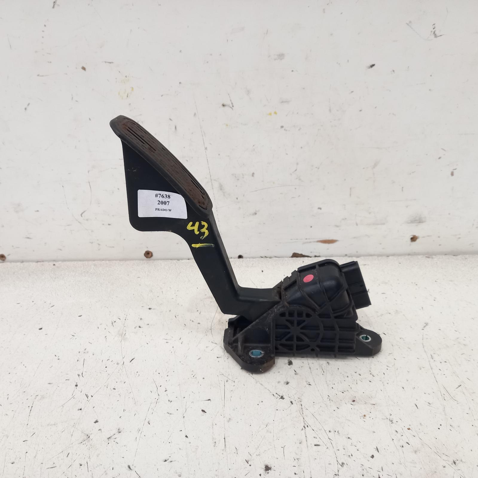 View Auto part Pedal Assembly Toyota Prado 2007
