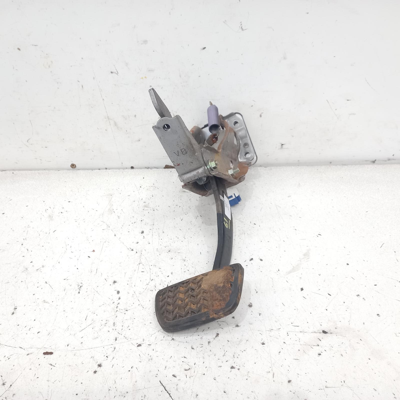 View Auto part Pedal Assembly Toyota Prado 2007