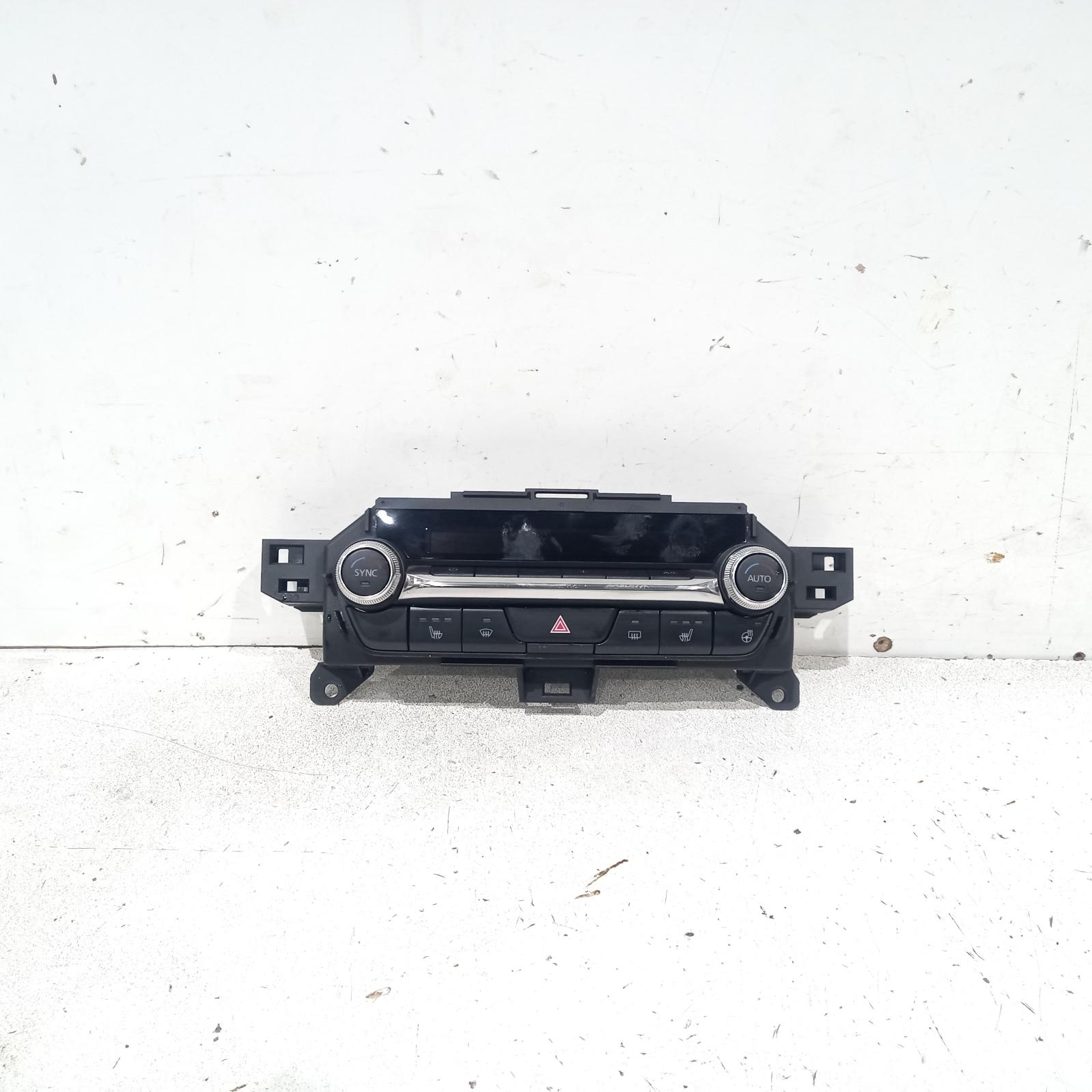 View Auto part Heater/Ac Controls Mazda 3 2020