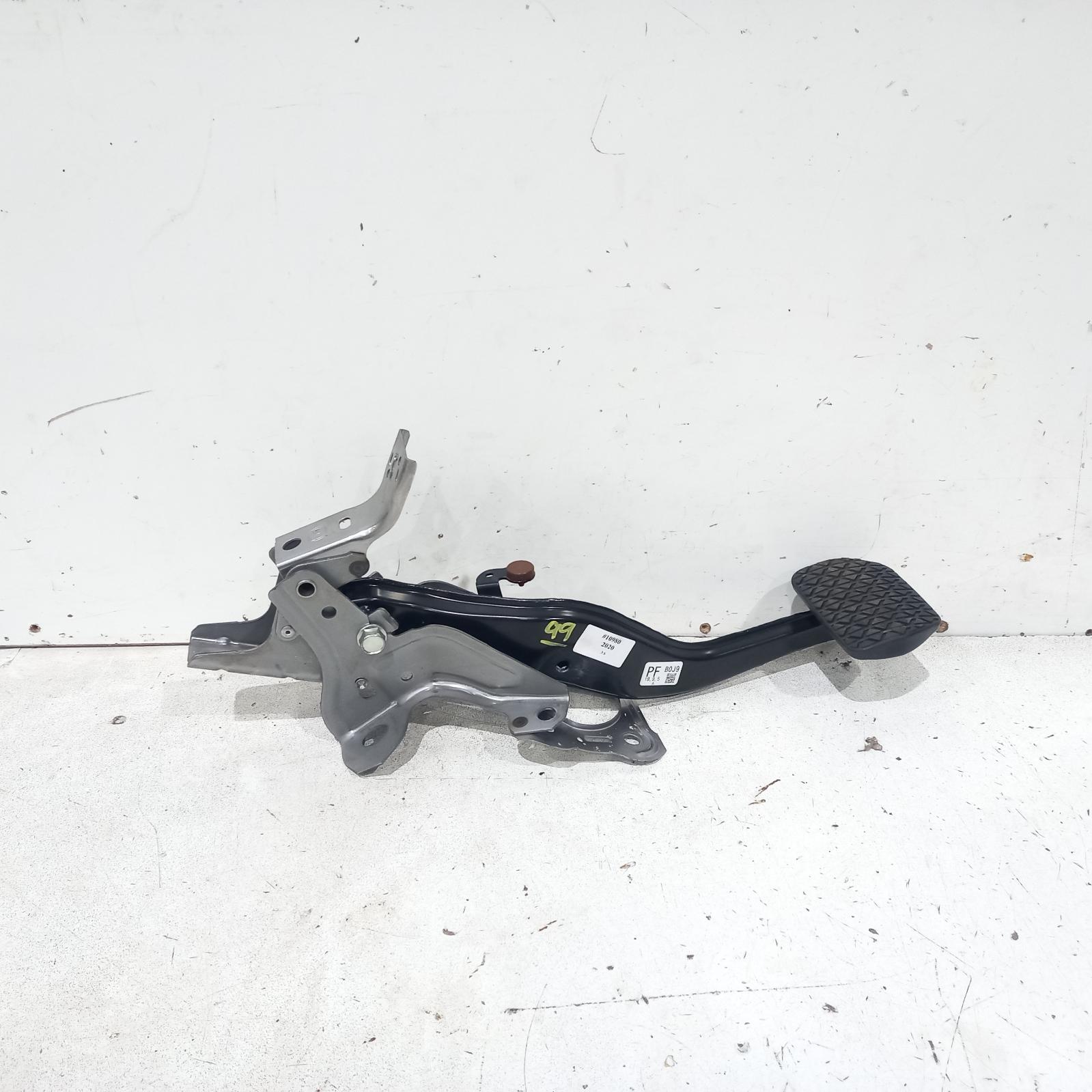 View Auto part Pedal Assembly Mazda 3 2020