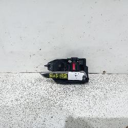 View Auto part Door Handle Mazda 3 2020