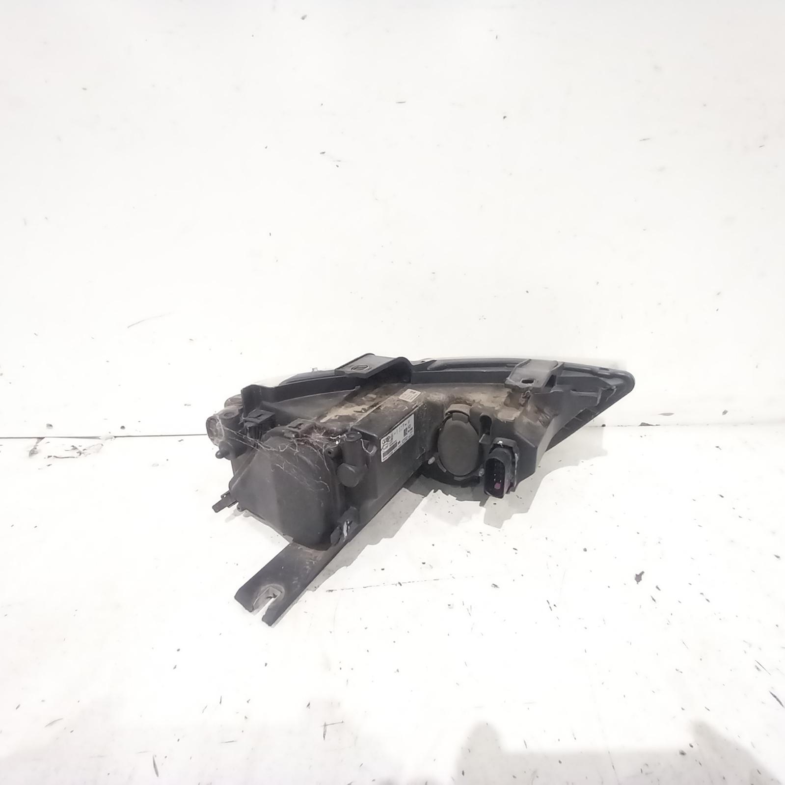 2013 Audi Q3 Left Headlamp View Auto part Left Headlamp Audi Q3 2013