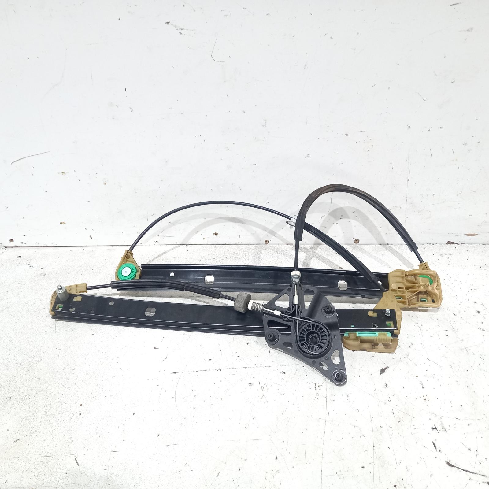2013 Audi Q3 Left Front Window Reg/Motor View Auto part Left Front Window Reg/Motor Audi Q3 2013