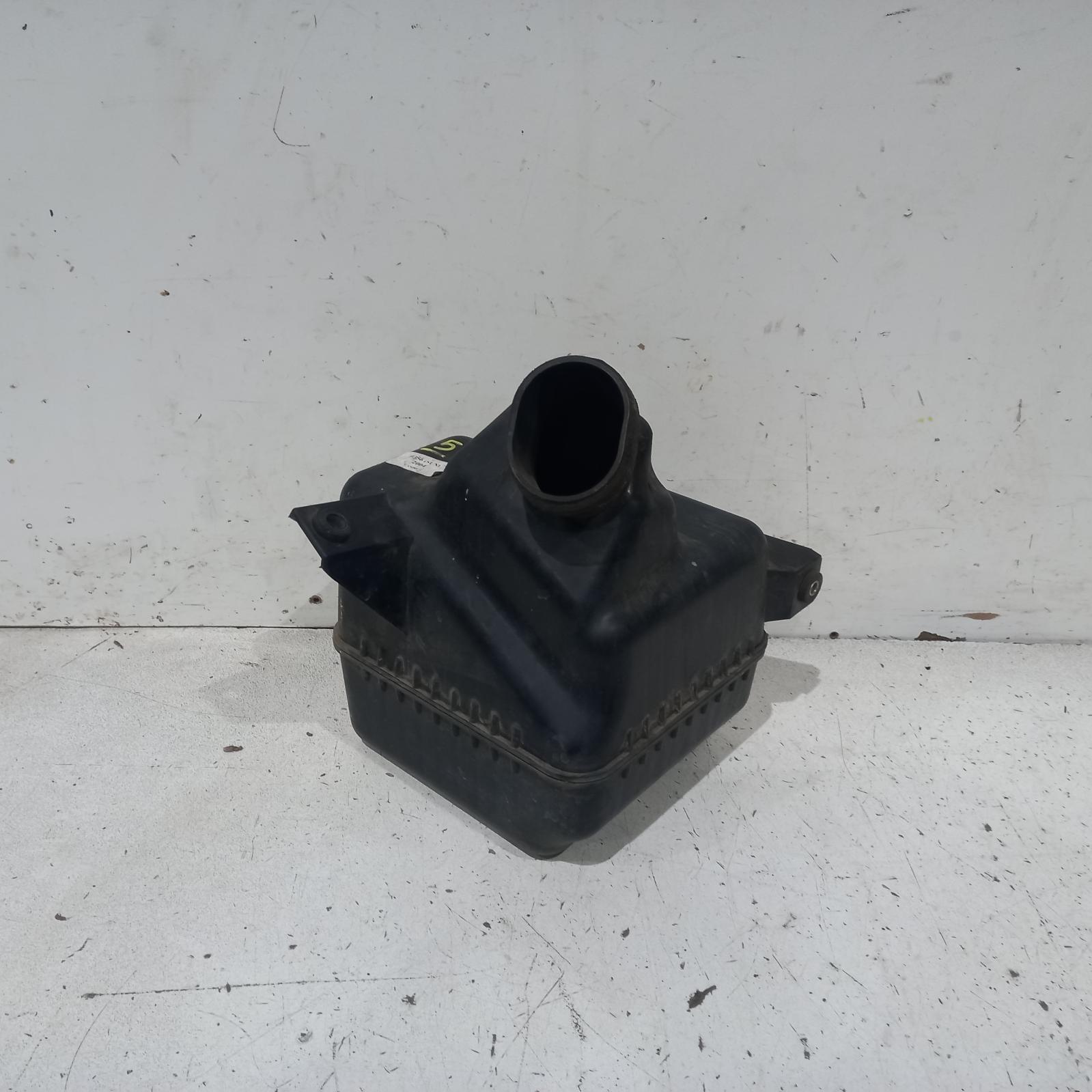 View Auto part Air Cleaner/Box Toyota Camry 2004