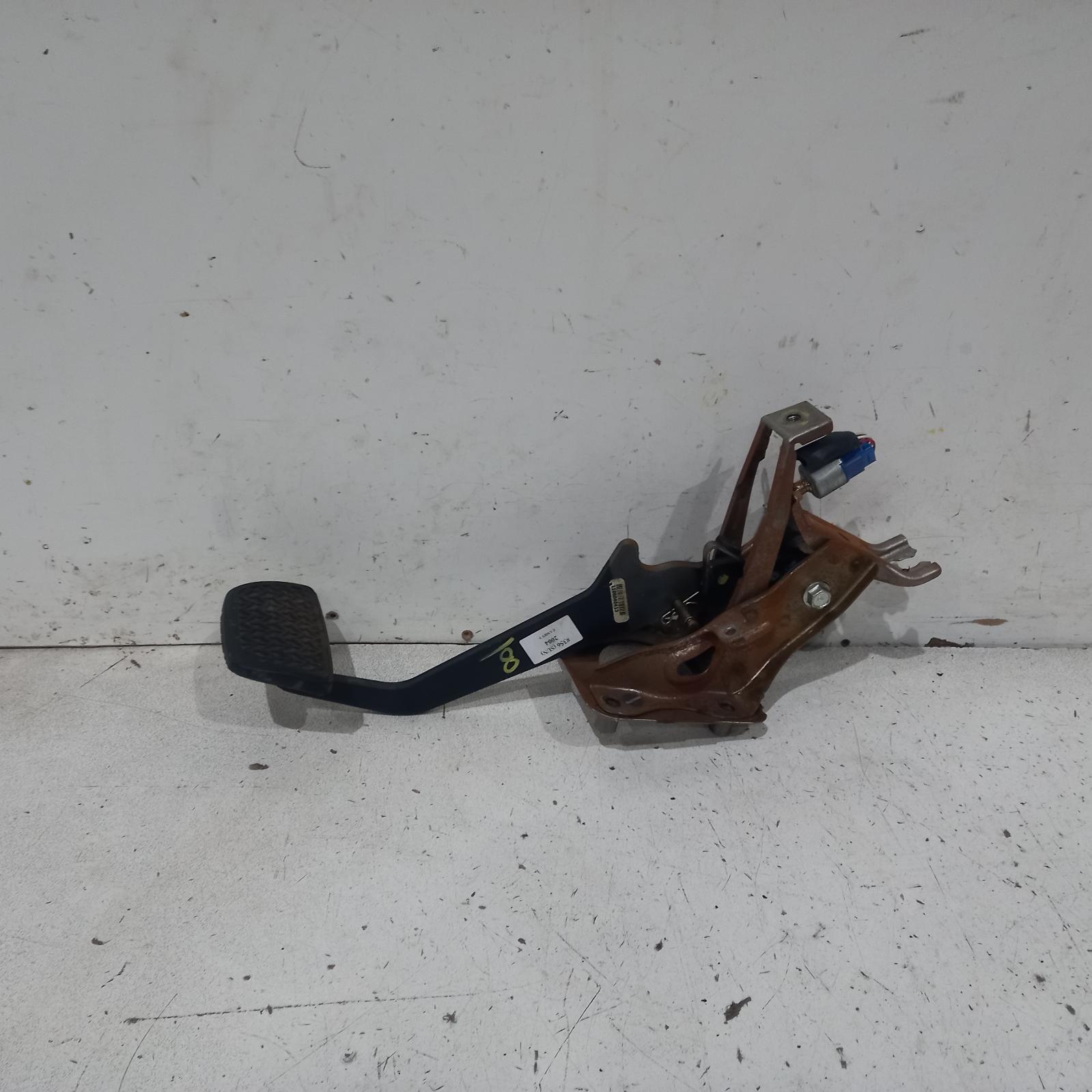 View Auto part Pedal Assembly Toyota Camry 2004