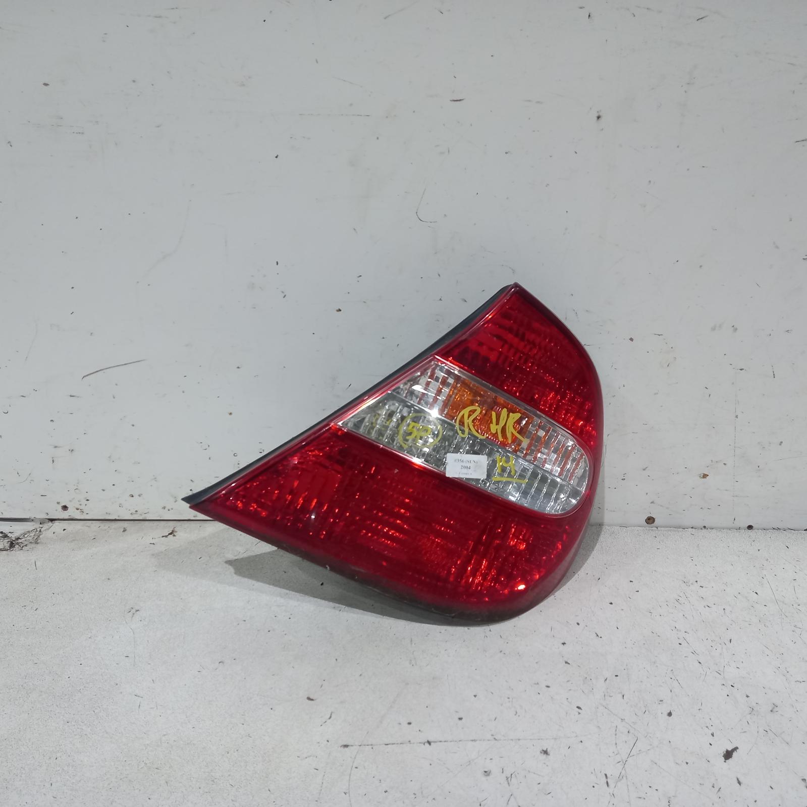 View Auto part Right Taillight Toyota Camry 2004
