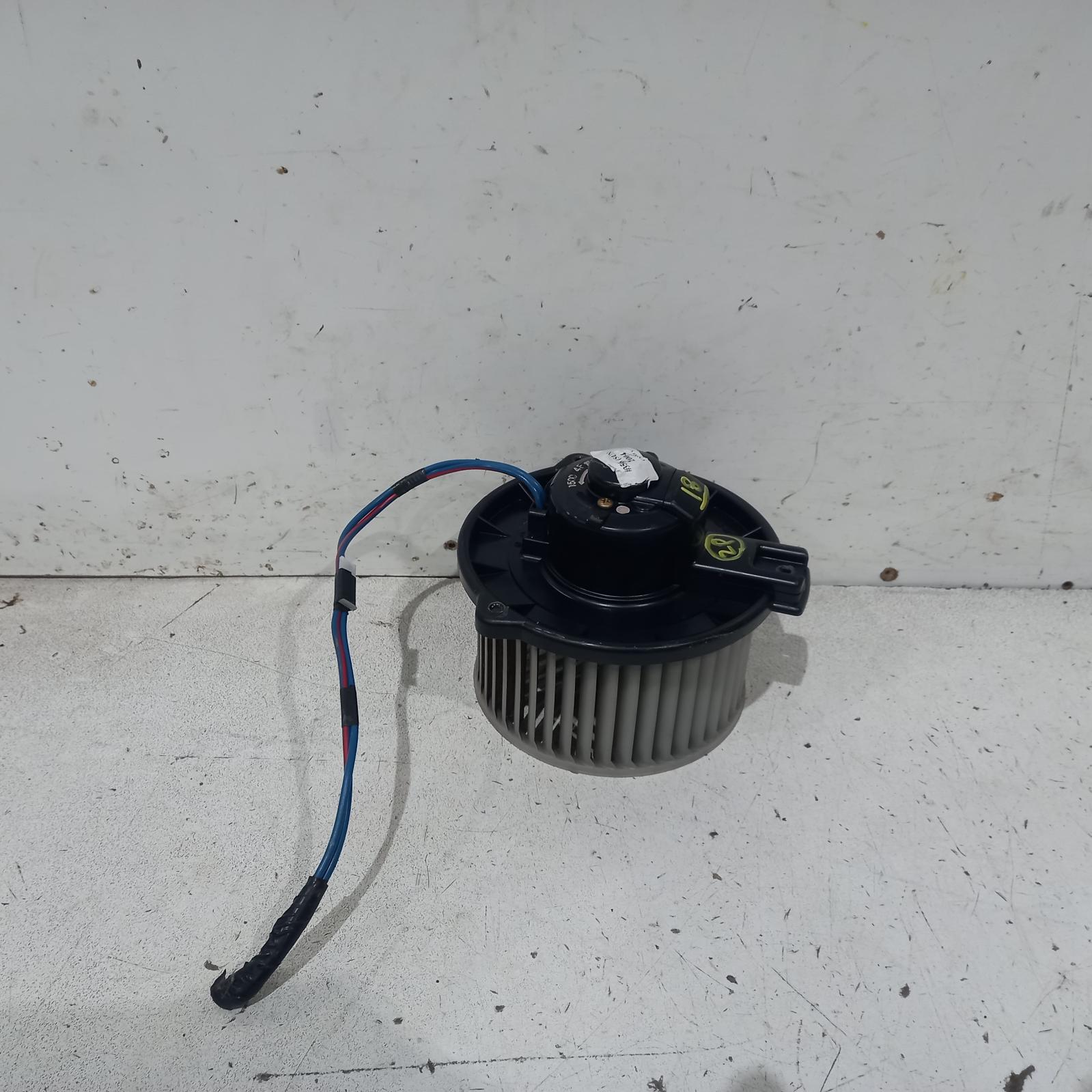 View Auto part Heater Fan Motor Toyota Camry 2004