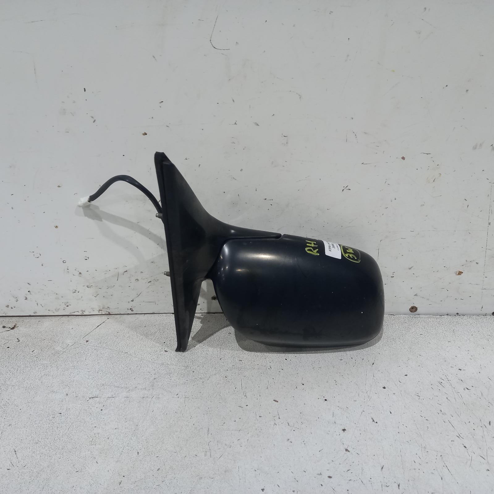 View Auto part Right Door Mirror Toyota Camry 2004