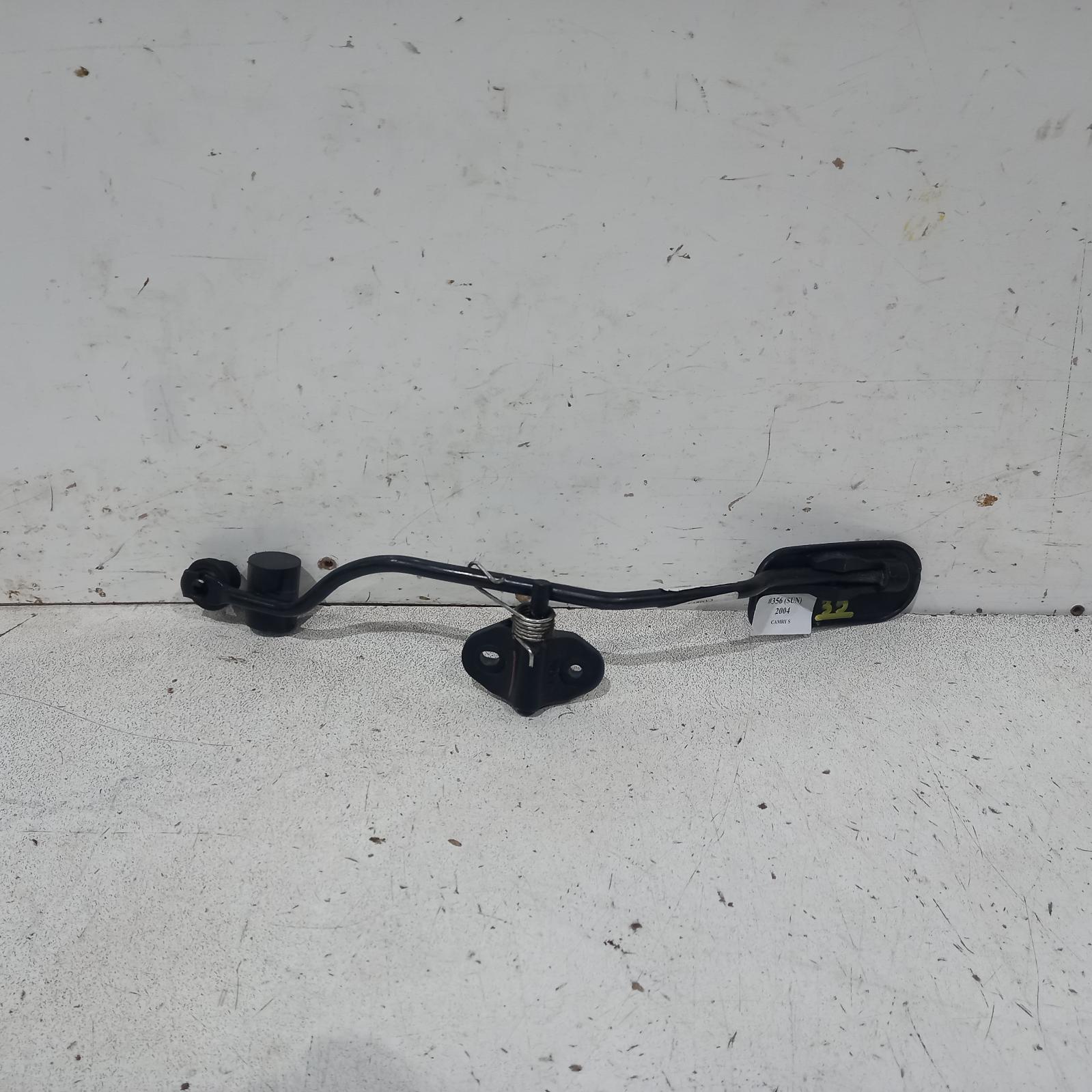 View Auto part Pedal Assembly Toyota Camry 2004