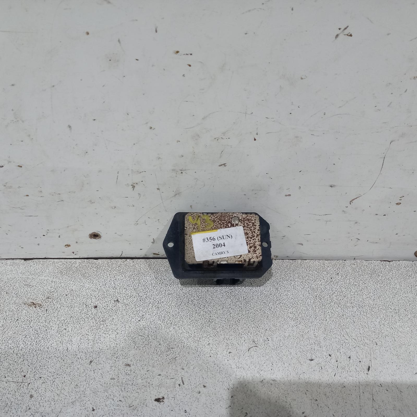 View Auto part Fan Speed Resistor Toyota Camry 2004