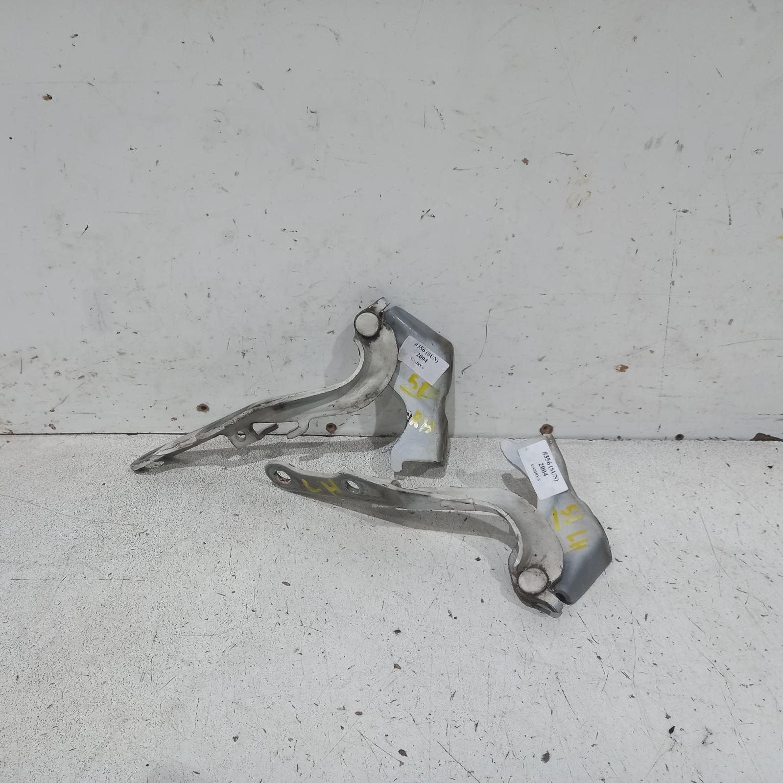View Auto part Bonnet Hinge/Strut Toyota Camry 2004