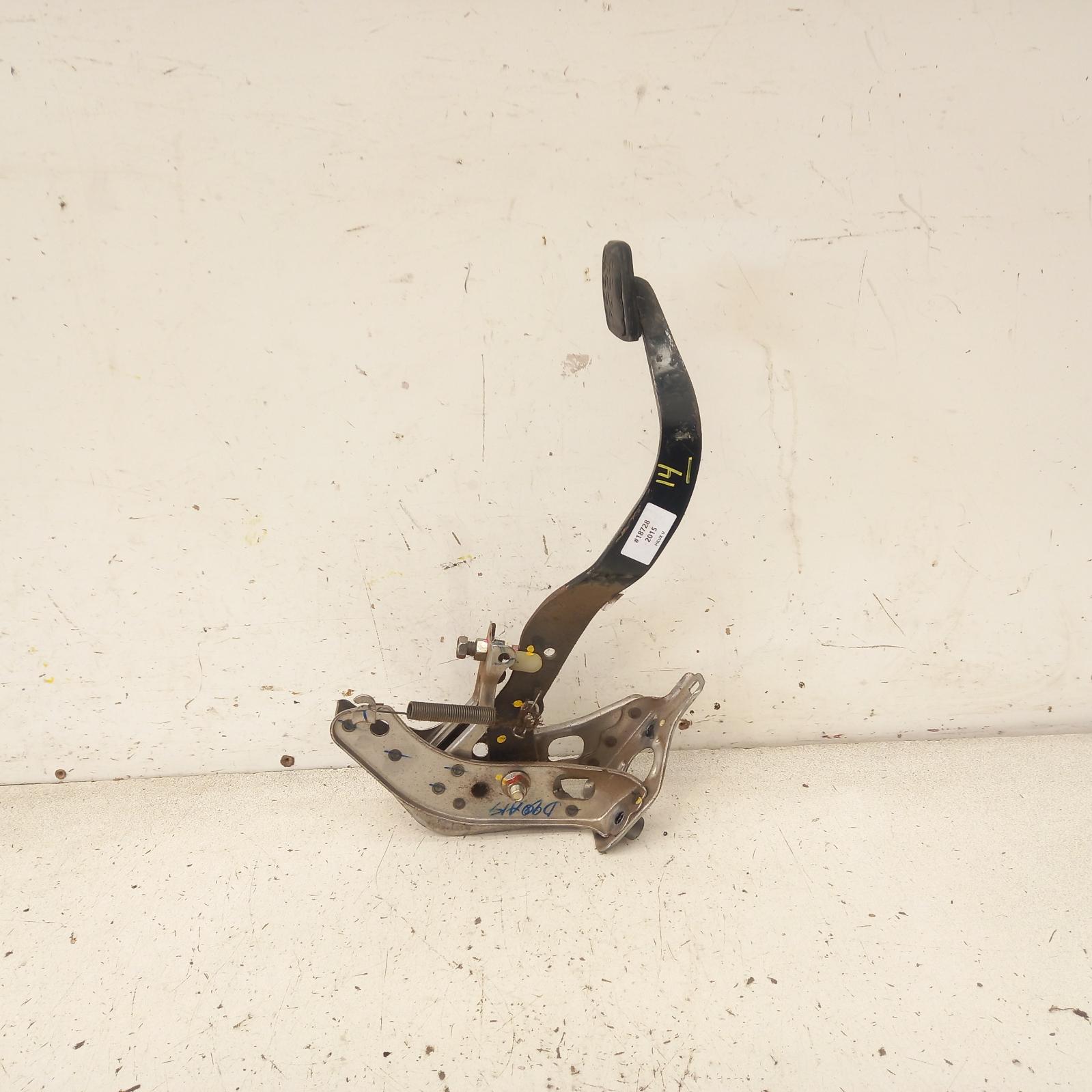 View Auto part Pedal Assembly Toyota Hilux 2015