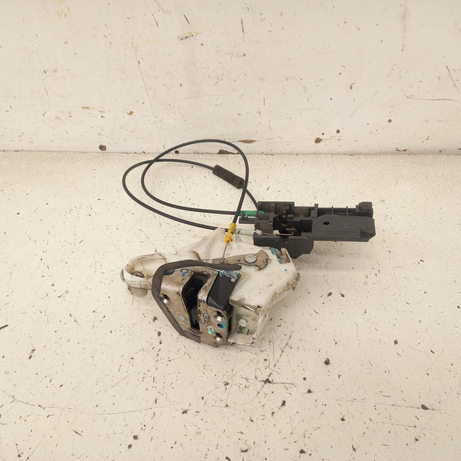 View Auto part Door/Boot/Gate Lock Toyota Hilux 2015