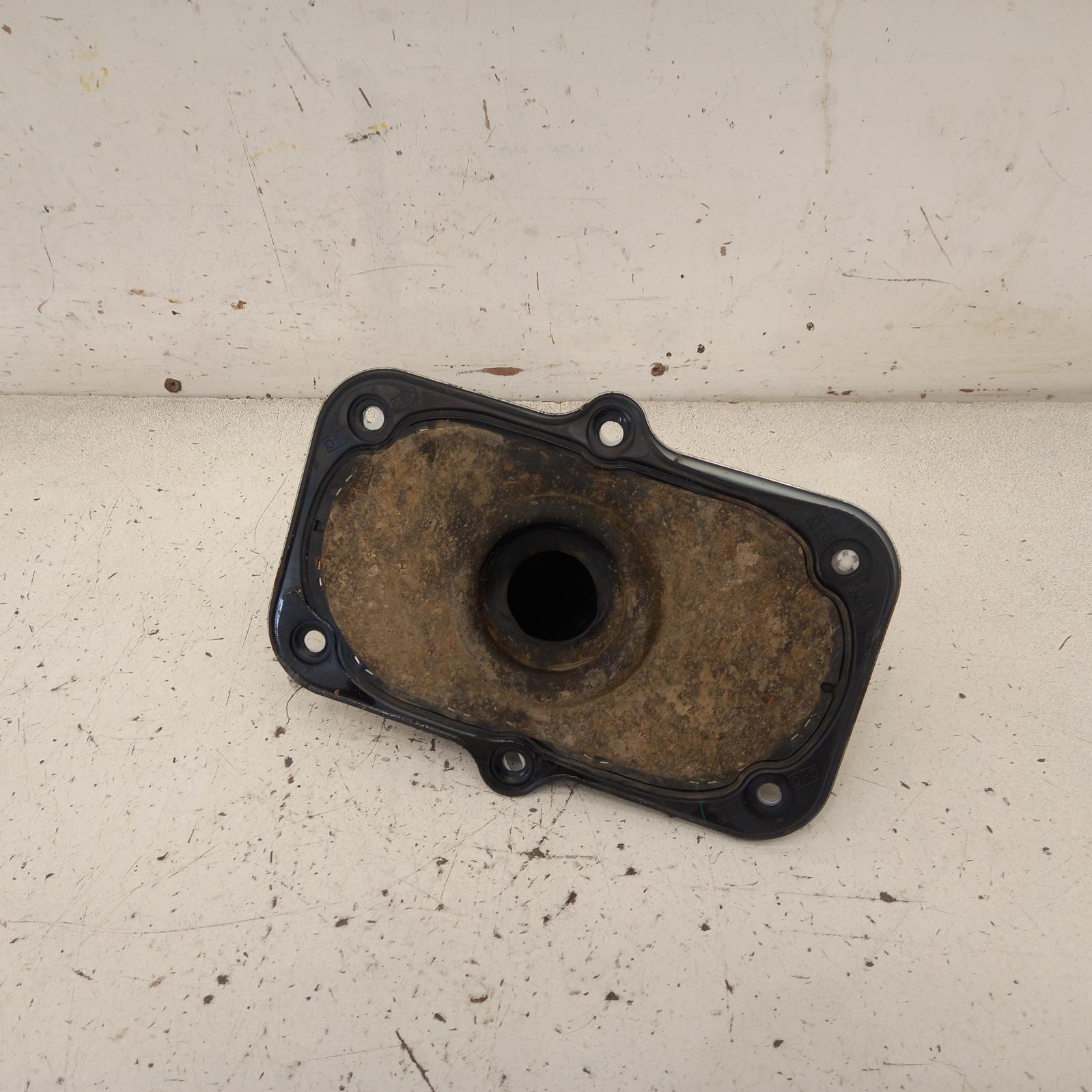 View Auto part Misc Toyota Hilux 2015