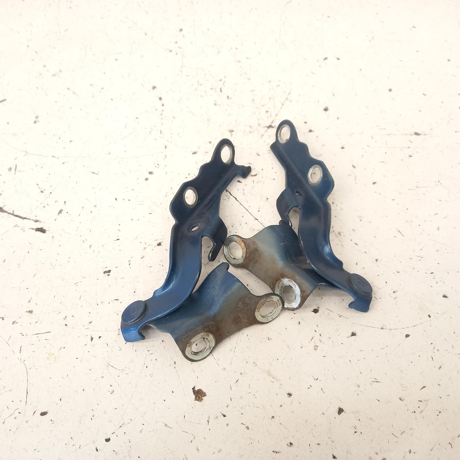 View Auto part Bonnet Hinge/Strut Toyota Hilux 2013