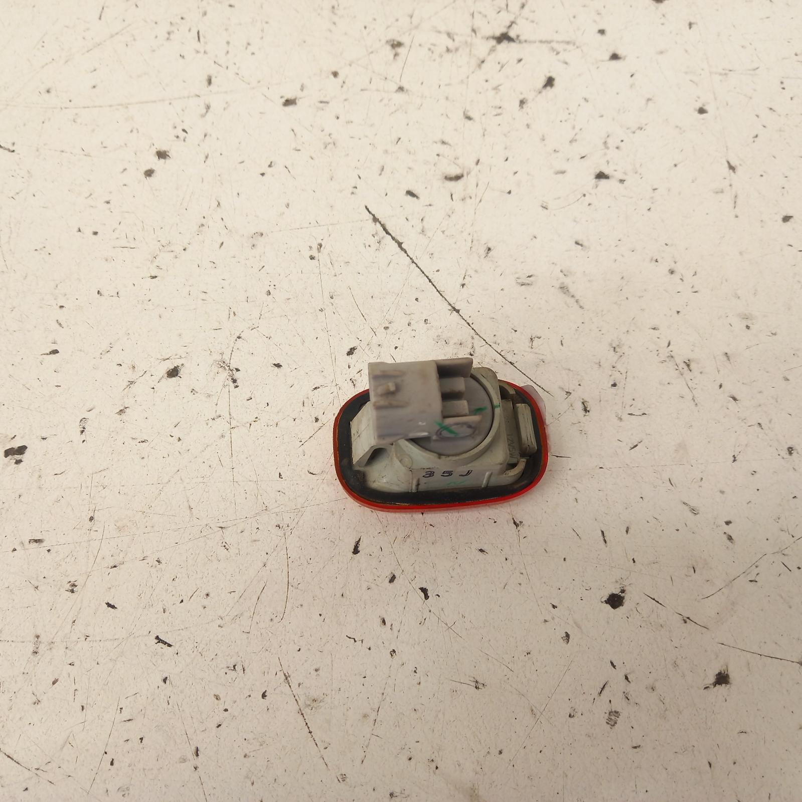 View Auto part Right Indicator/Fog/Side Toyota Hilux 2013