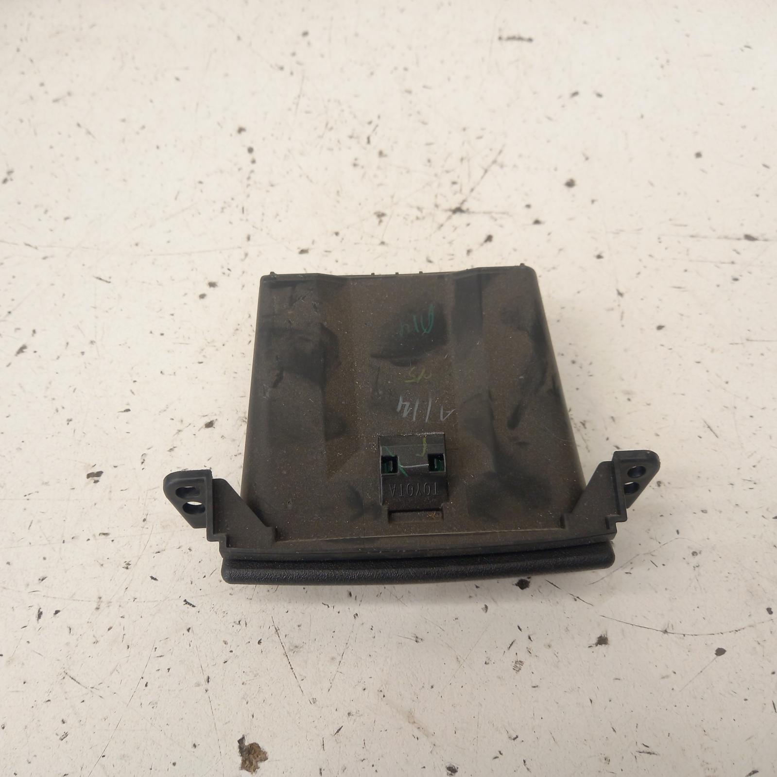 View Auto part Ashtray Toyota Hilux 2013