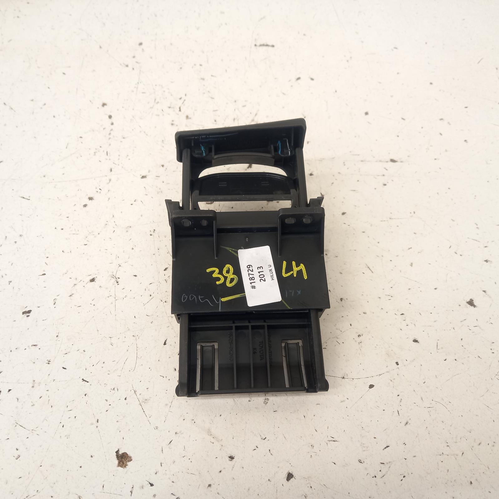 View Auto part Trim Panel Toyota Hilux 2013