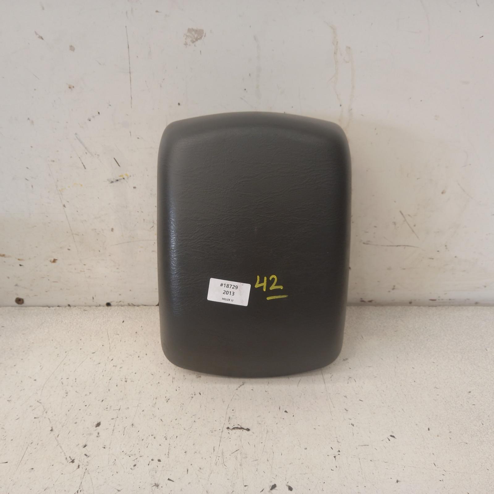 View Auto part Console Toyota Hilux 2013