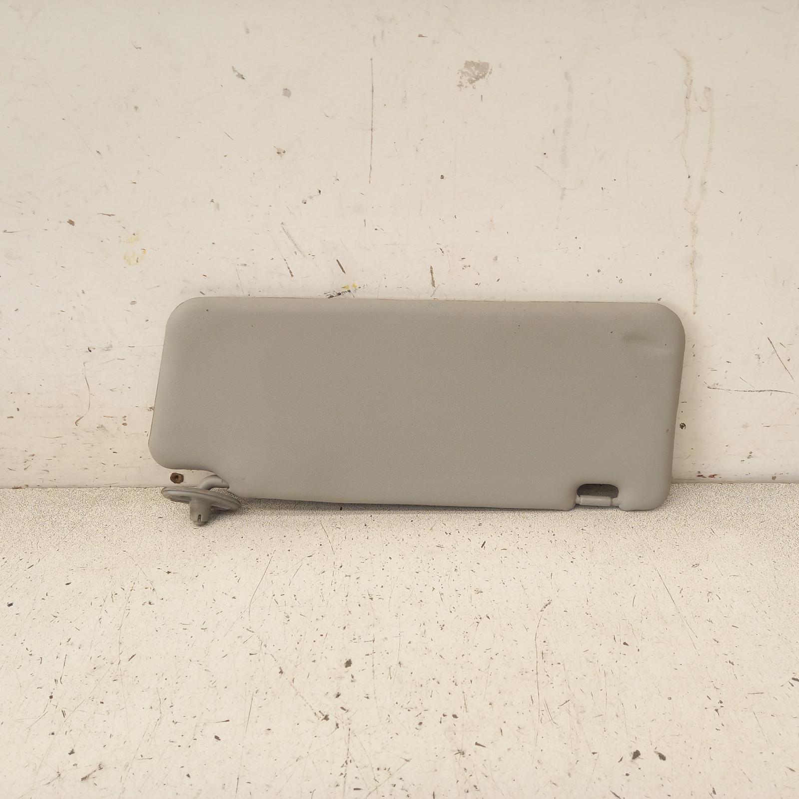 View Auto part Sunvisor Toyota Hilux 2013