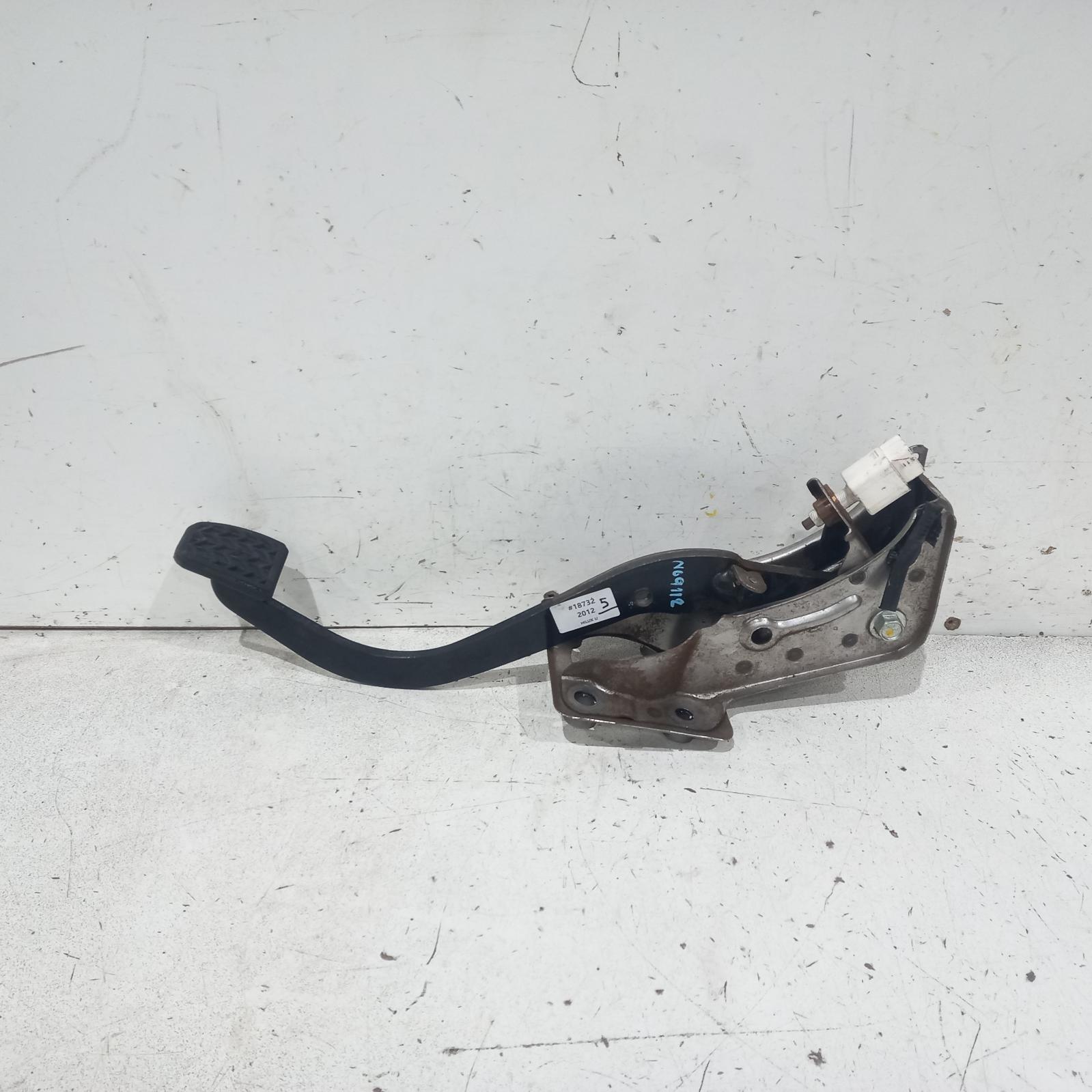 View Auto part Pedal Assembly Toyota Hilux 2012