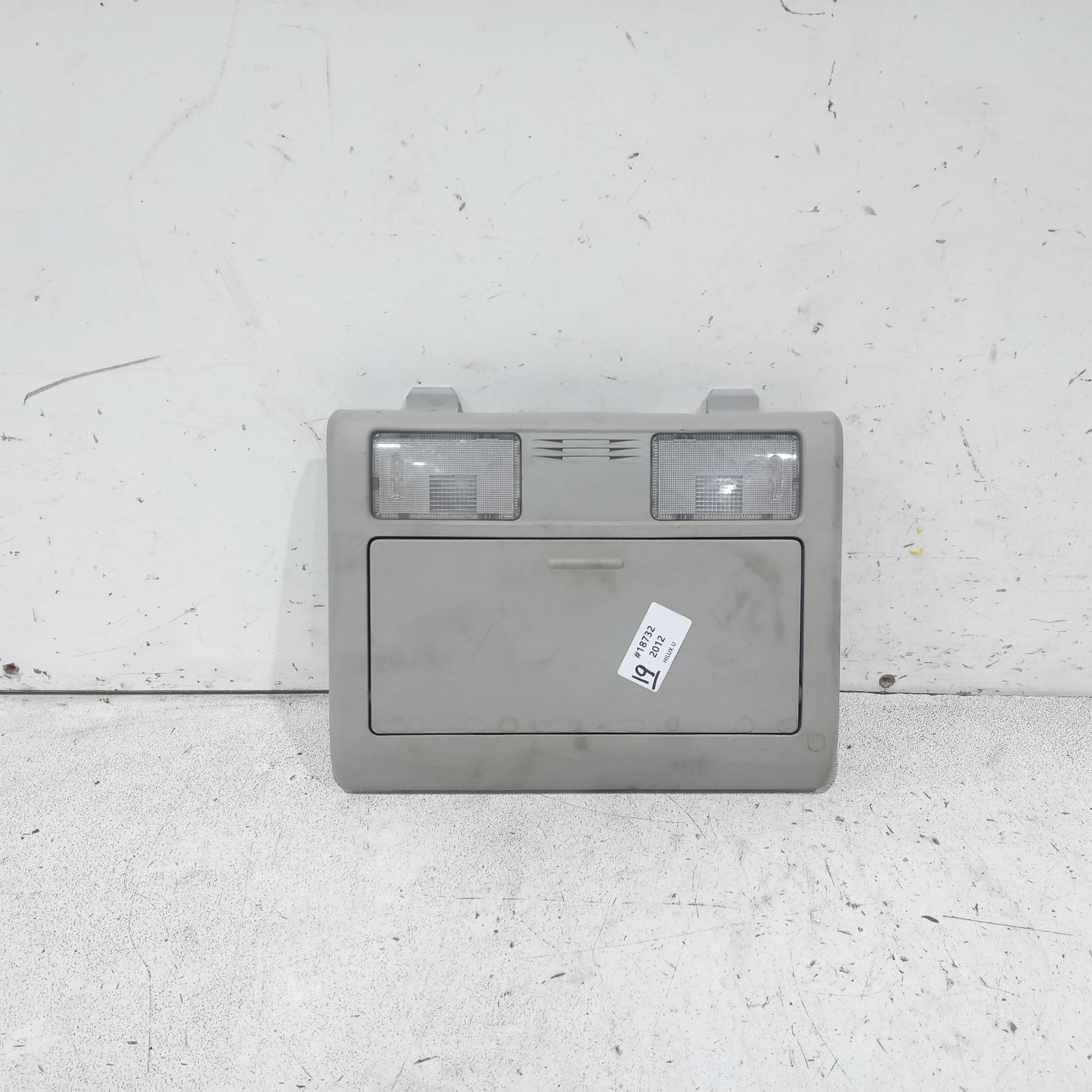 View Auto part Courtesy Light Toyota Hilux 2012