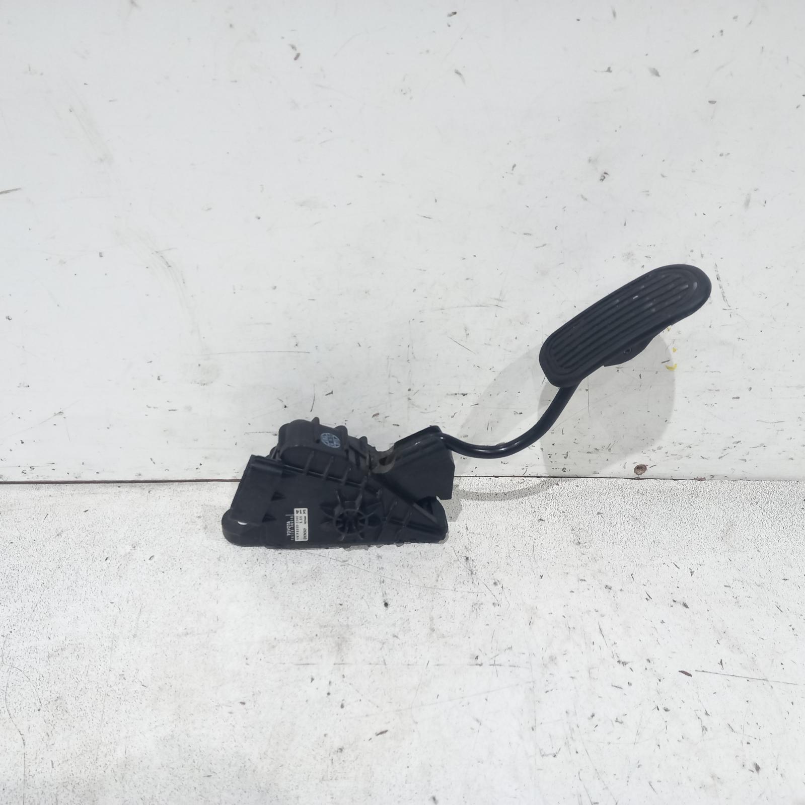 View Auto part Pedal Assembly Toyota Hilux 2012