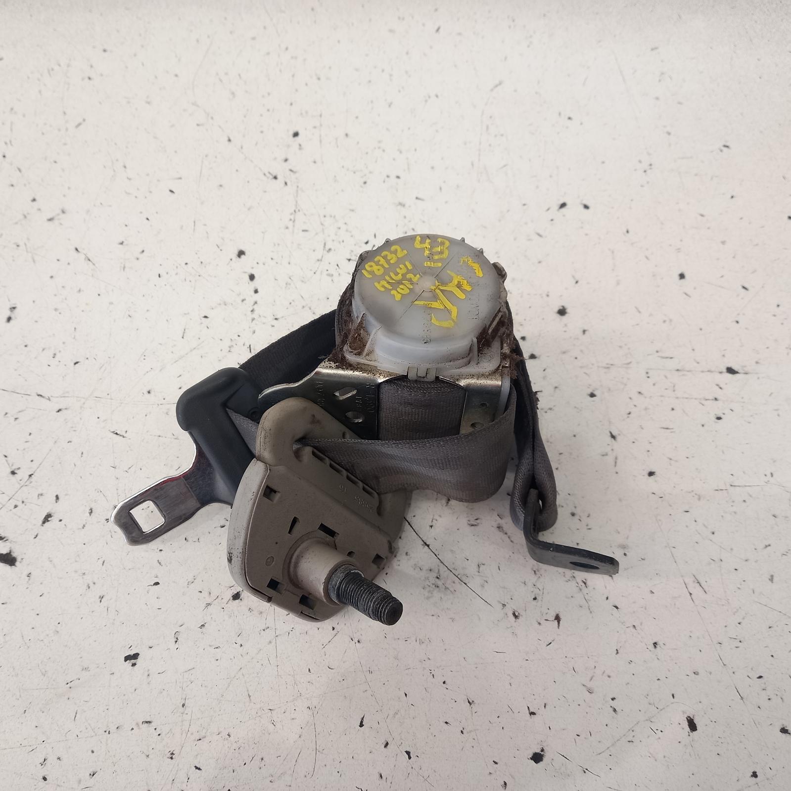View Auto part Seatbelt/Stalk Toyota Hilux 2012