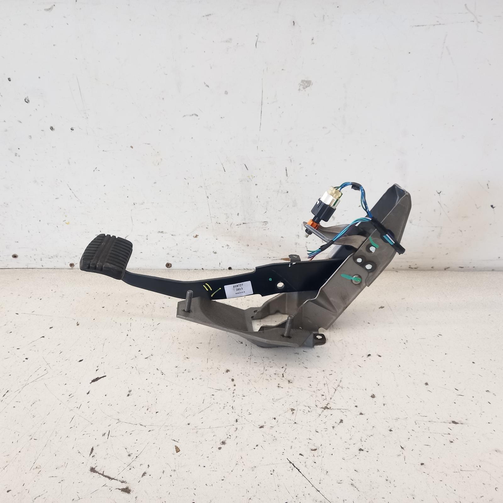 View Auto part Pedal Assembly Mitsubishi Mirage 2013