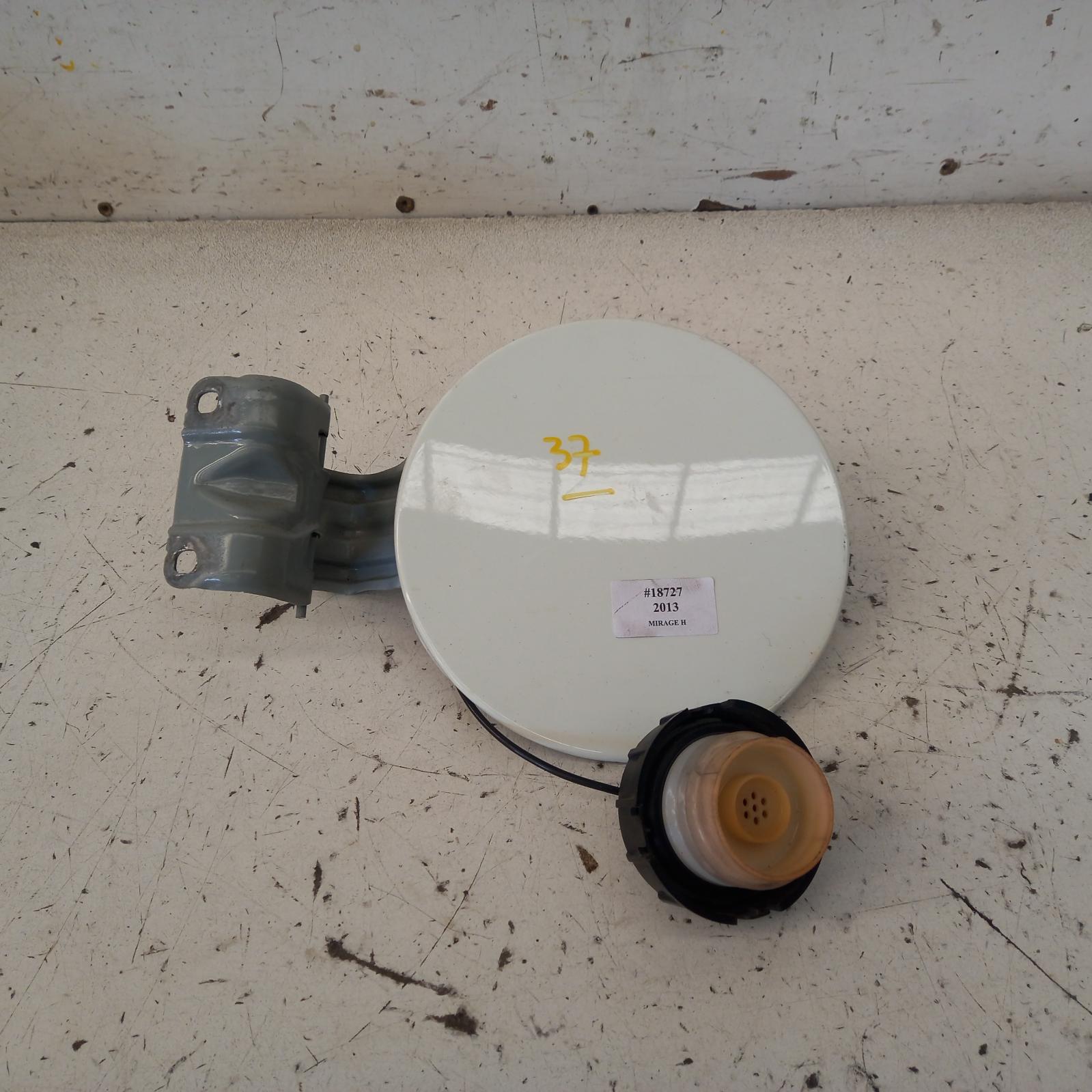 View Auto part Fuel Door / Filler Mitsubishi Mirage 2013