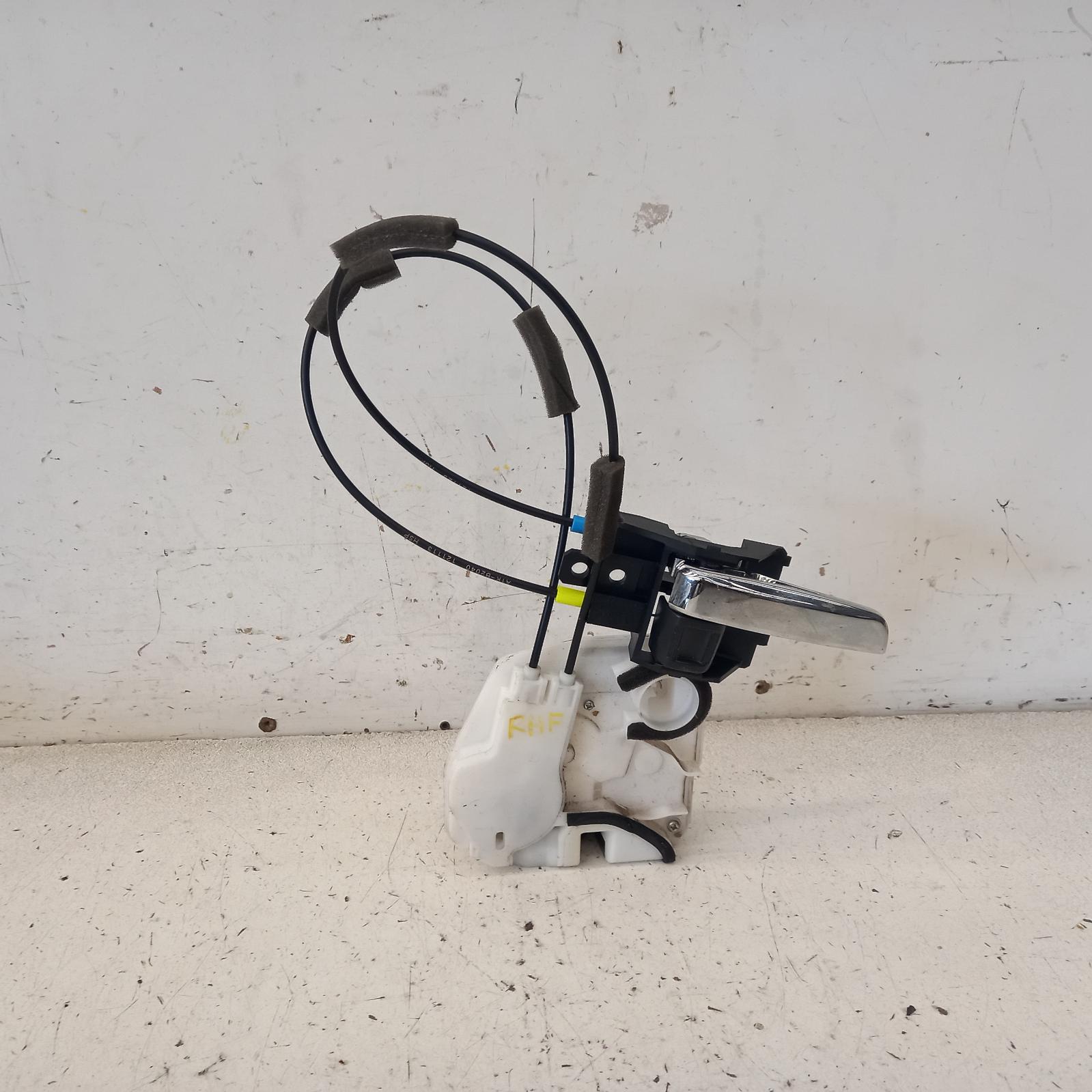 View Auto part Door/Boot/Gate Lock Mitsubishi Mirage 2013