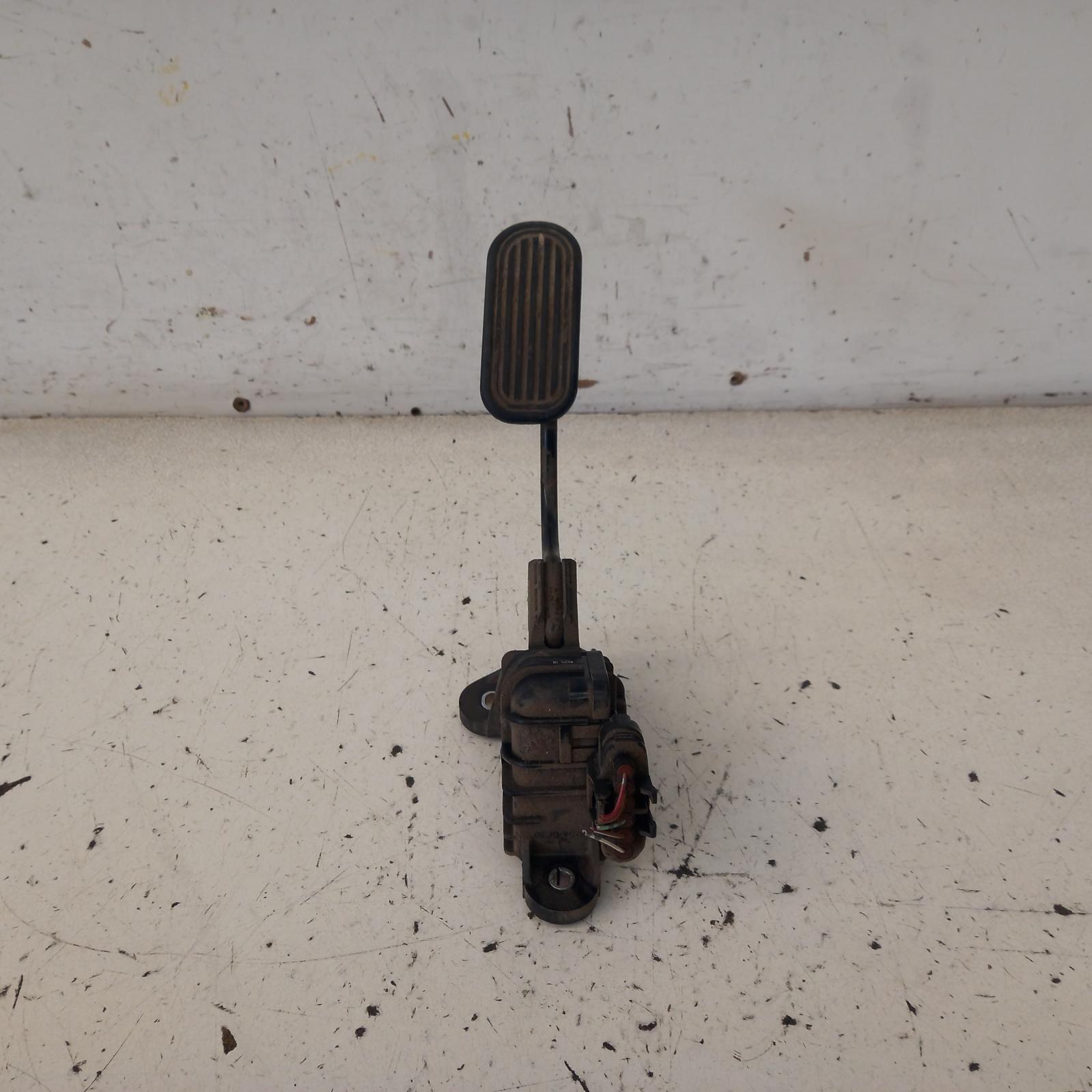 View Auto part Pedal Assembly Toyota Hilux 2009