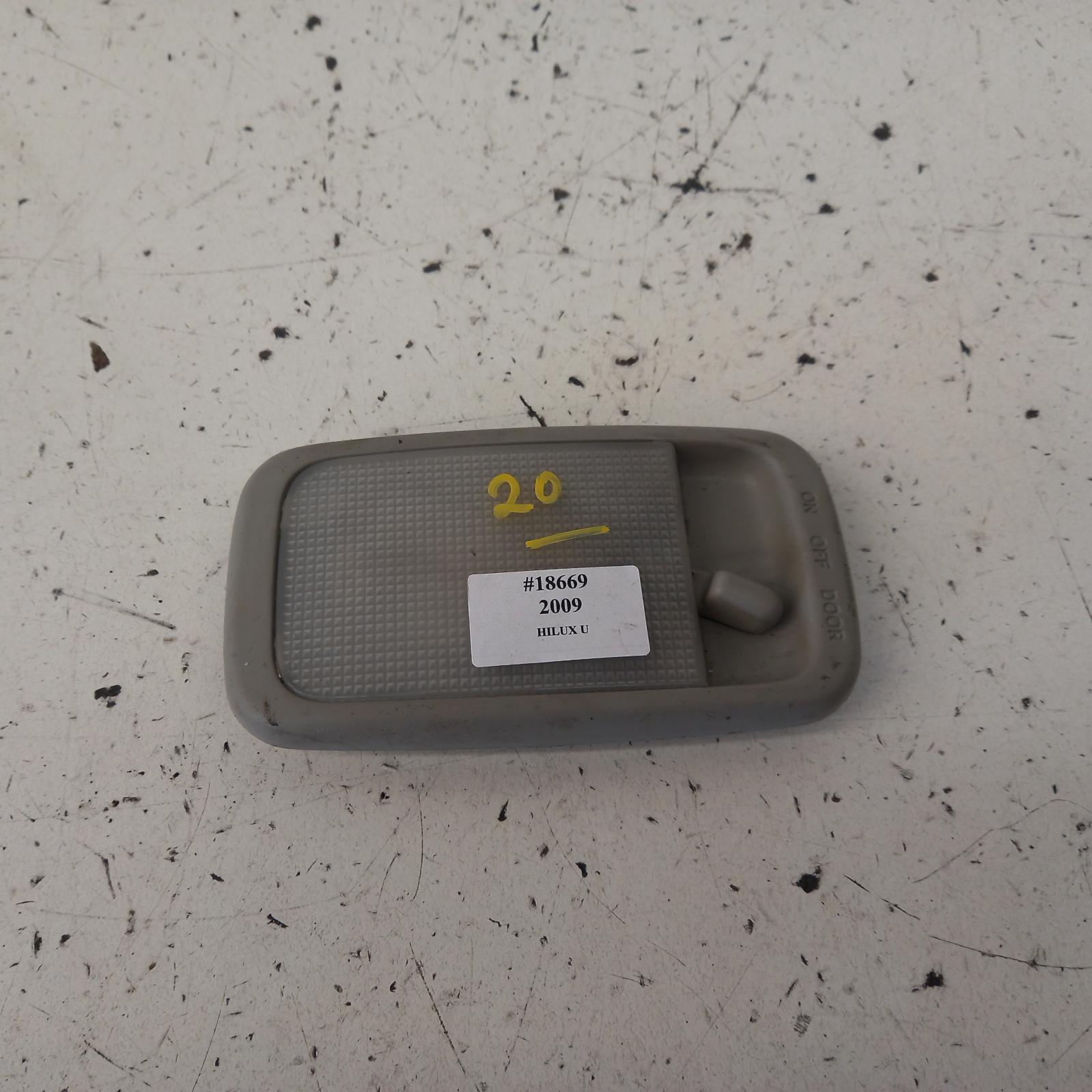 View Auto part Courtesy Light Toyota Hilux 2009