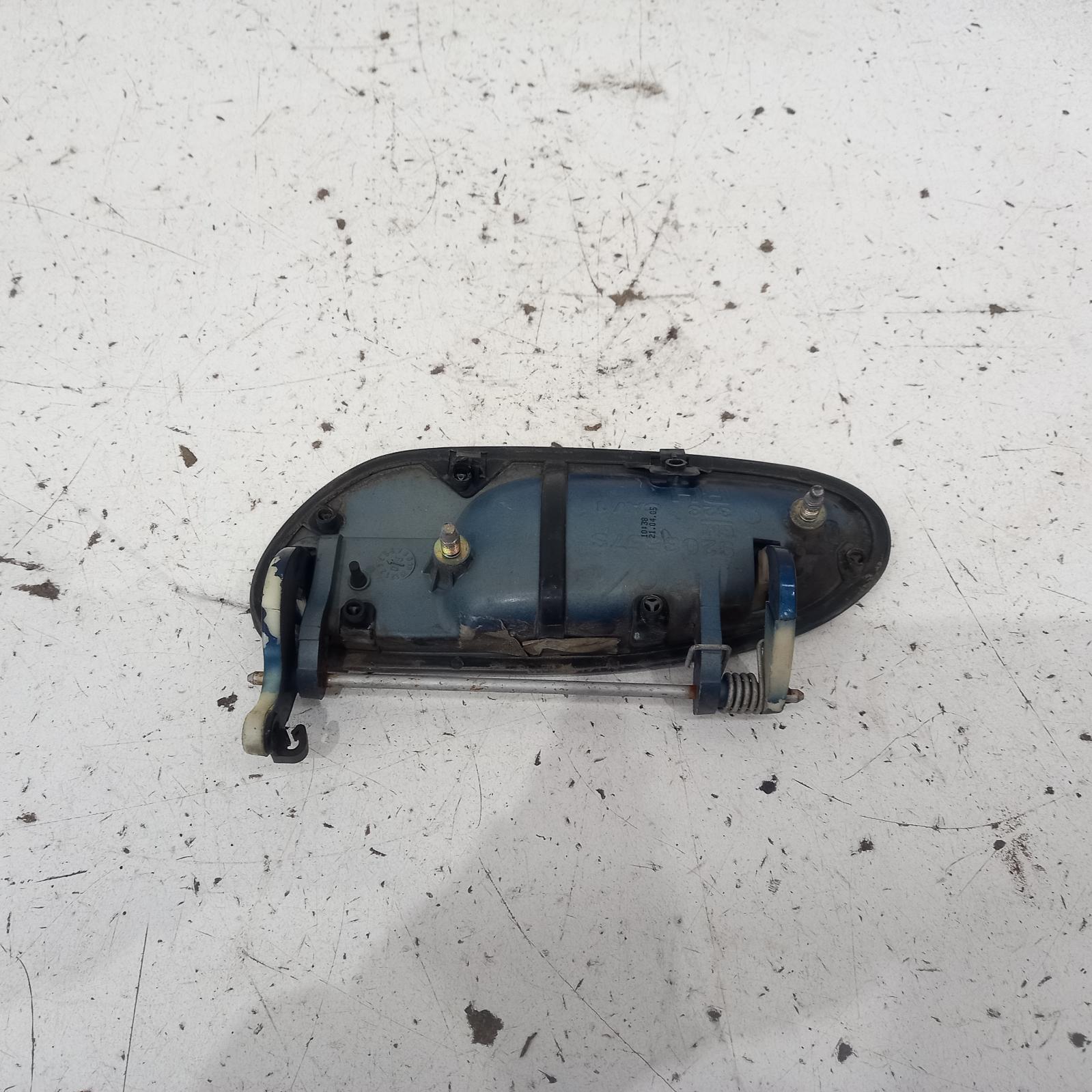 View Auto part Door Handle Holden Commodore 2004