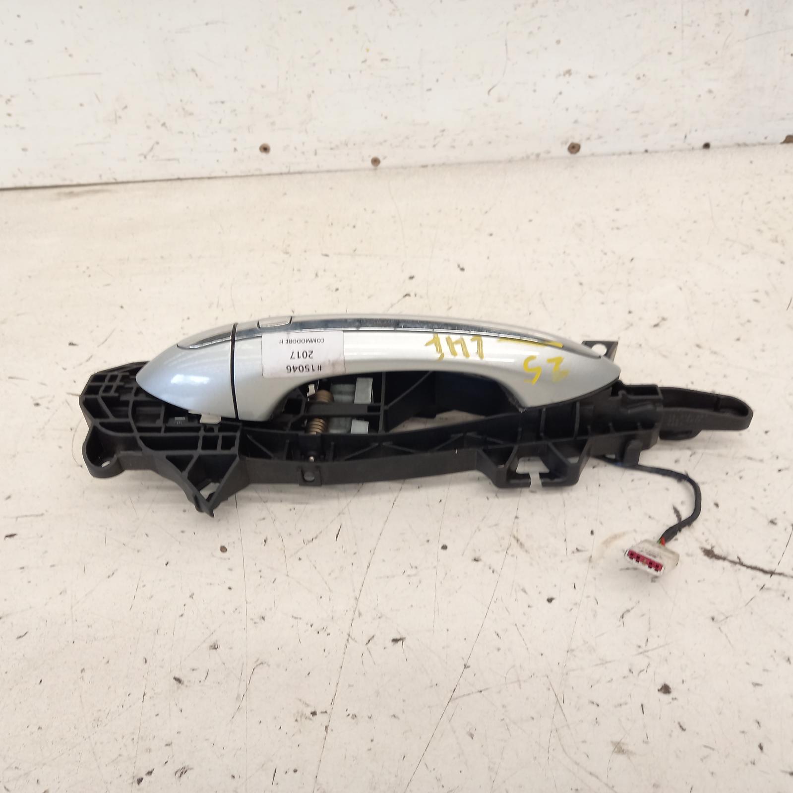 View Auto part Door Handle Holden Commodore 2017