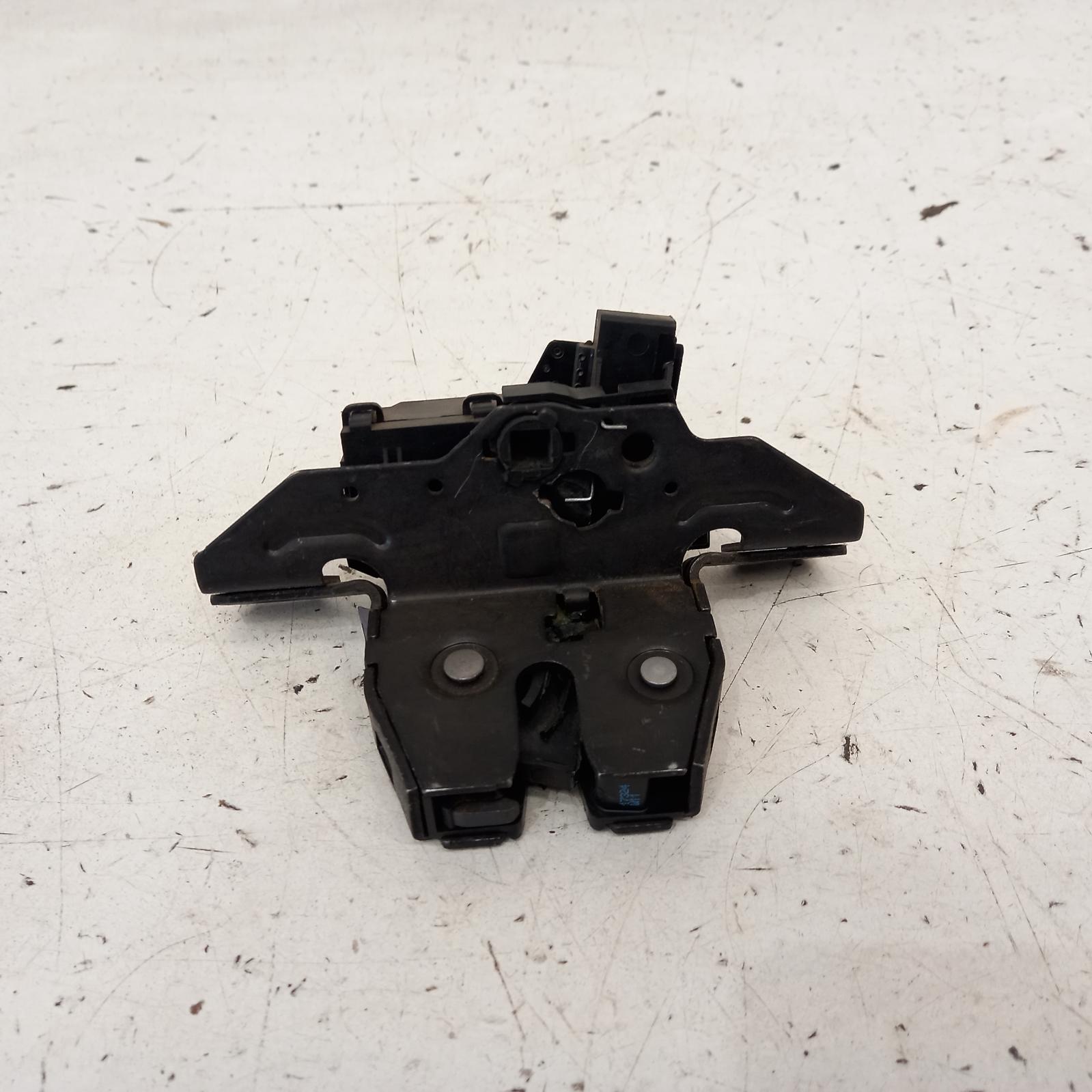 View Auto part Door/Boot/Gate Lock Holden Commodore 2017