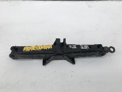 View Auto part Jack Toyota Yaris 2009
