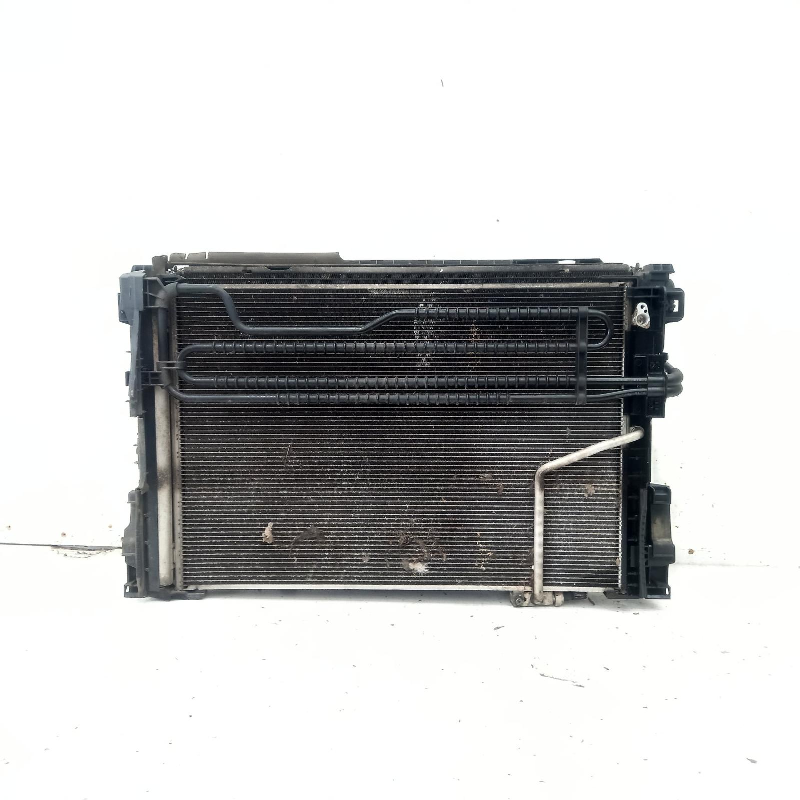 2011 Mercedes C Class Radiator View Auto part Radiator Mercedes C Class 2011